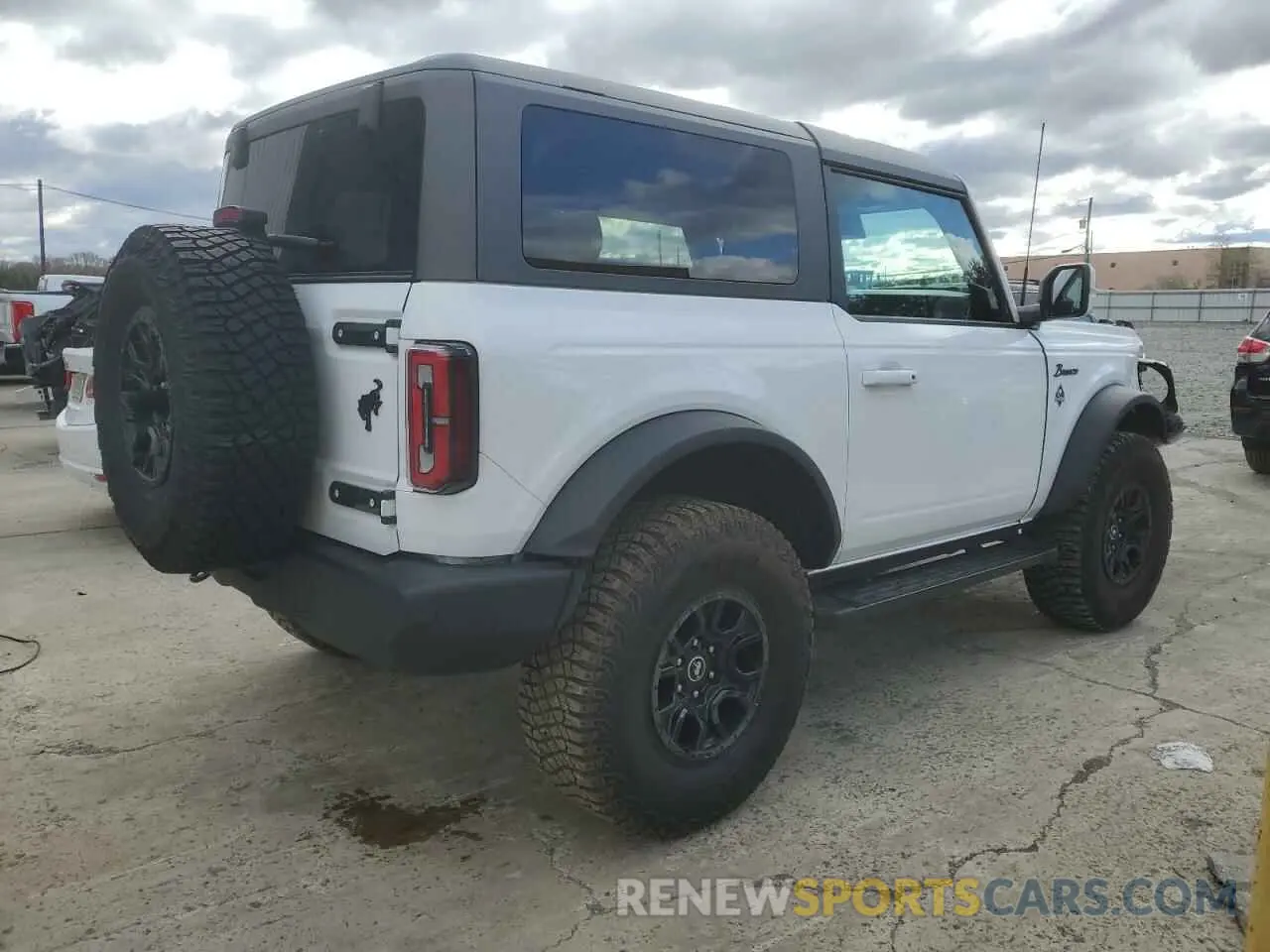 3 fotografías del automóvil dañado 1FMDE5CH1PLB18922 FORD BRONCO 2023