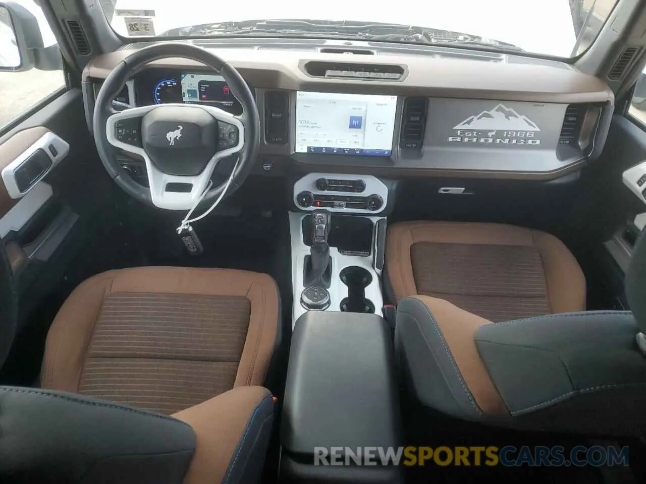 8 fotografías del automóvil dañado 1FMDE5CH1PLB18922 FORD BRONCO 2023