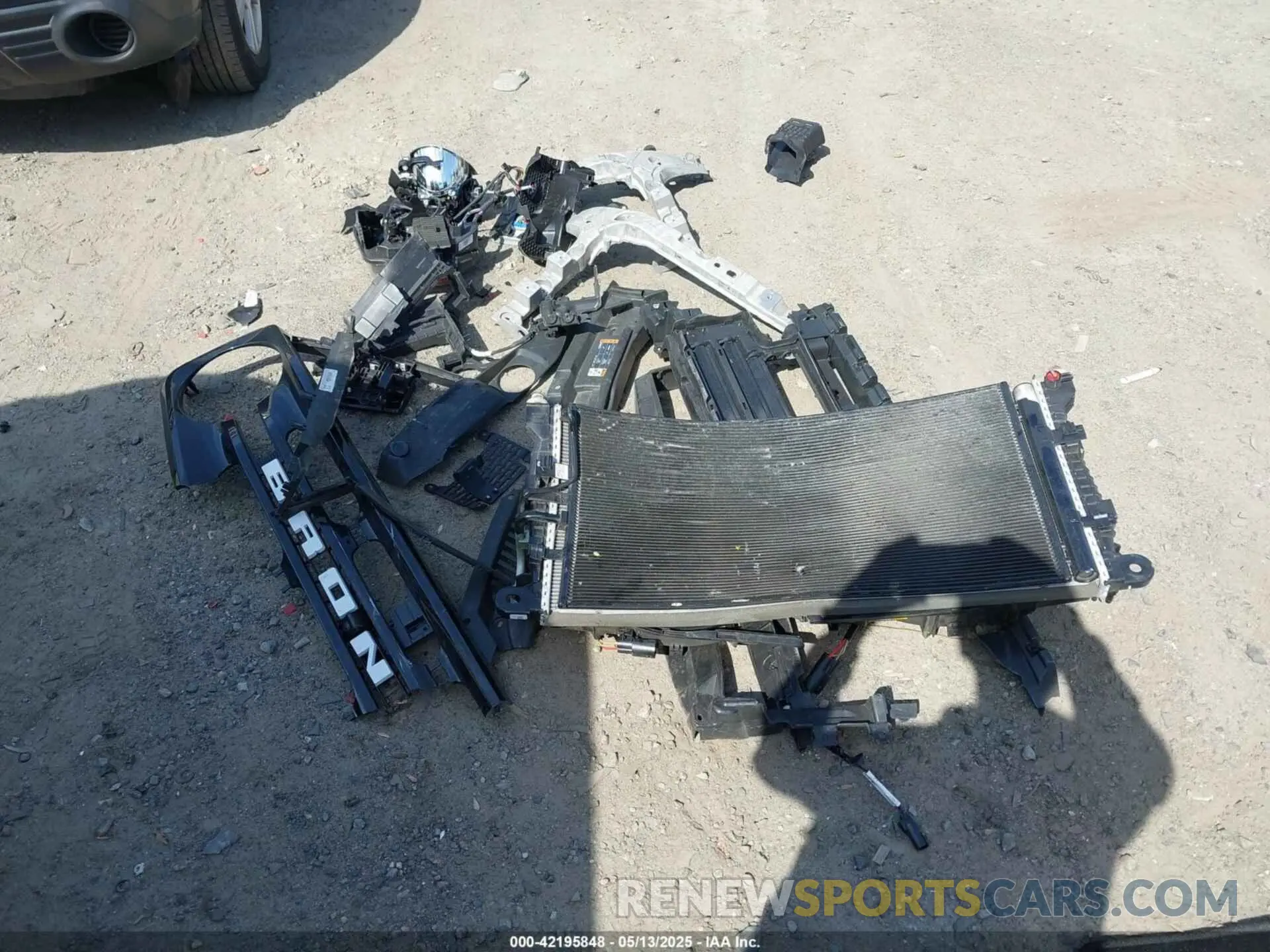 12 fotografías del automóvil dañado 1FMDE5CP0PLB85857 FORD BRONCO 2023