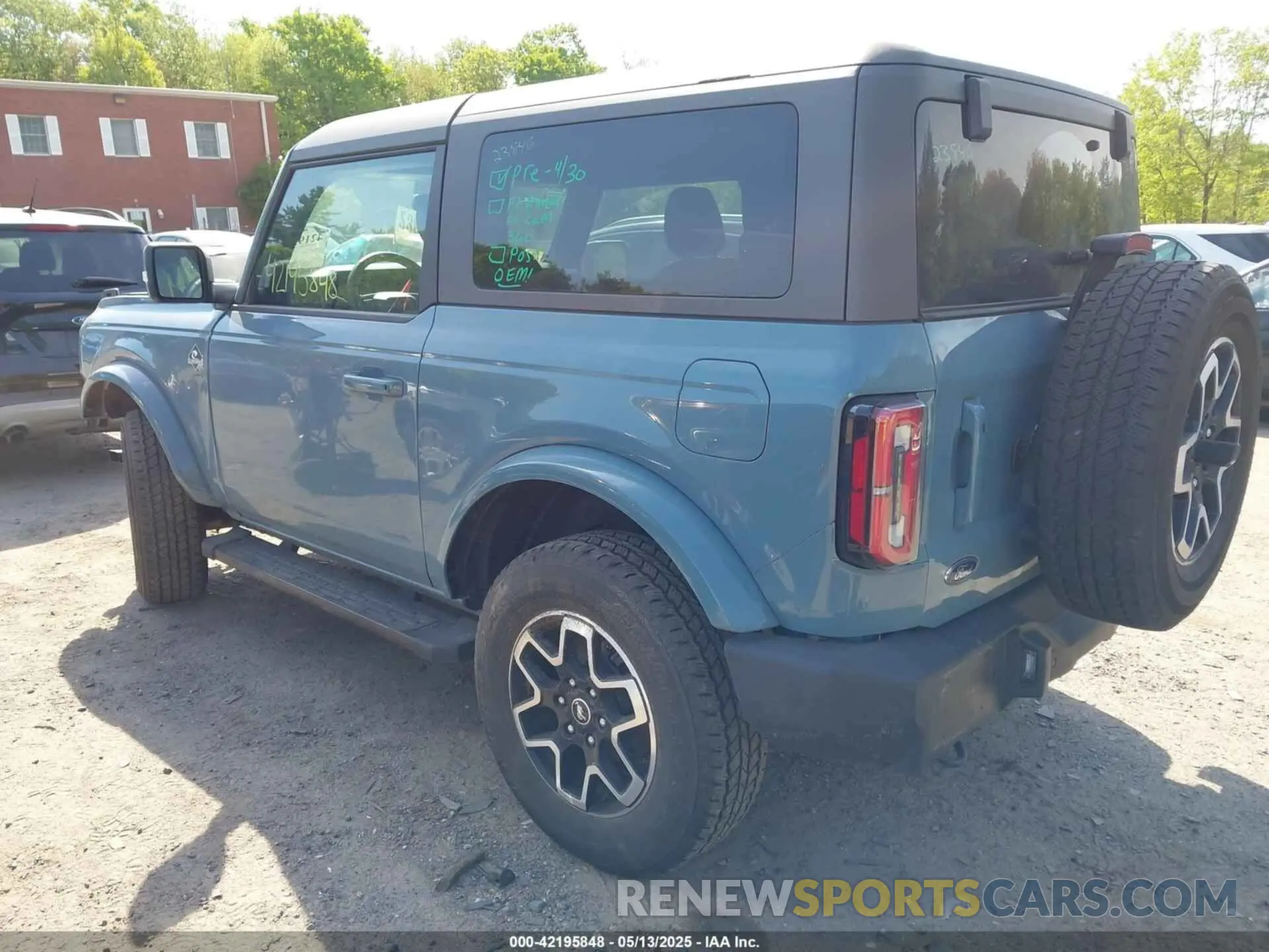 3 fotografías del automóvil dañado 1FMDE5CP0PLB85857 FORD BRONCO 2023
