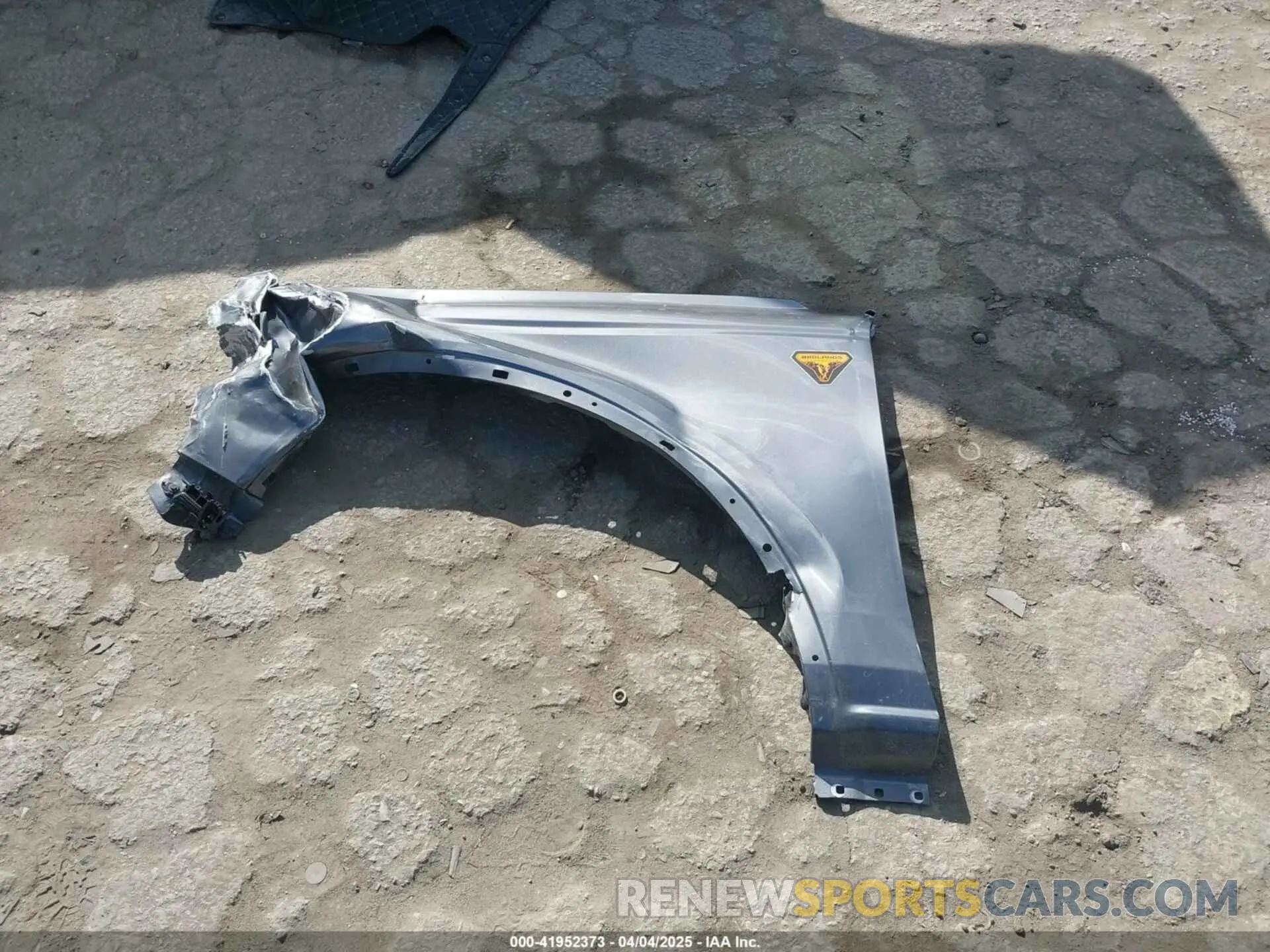 12 fotografías del automóvil dañado 1FMDE5CP4PLB46012 FORD BRONCO 2023