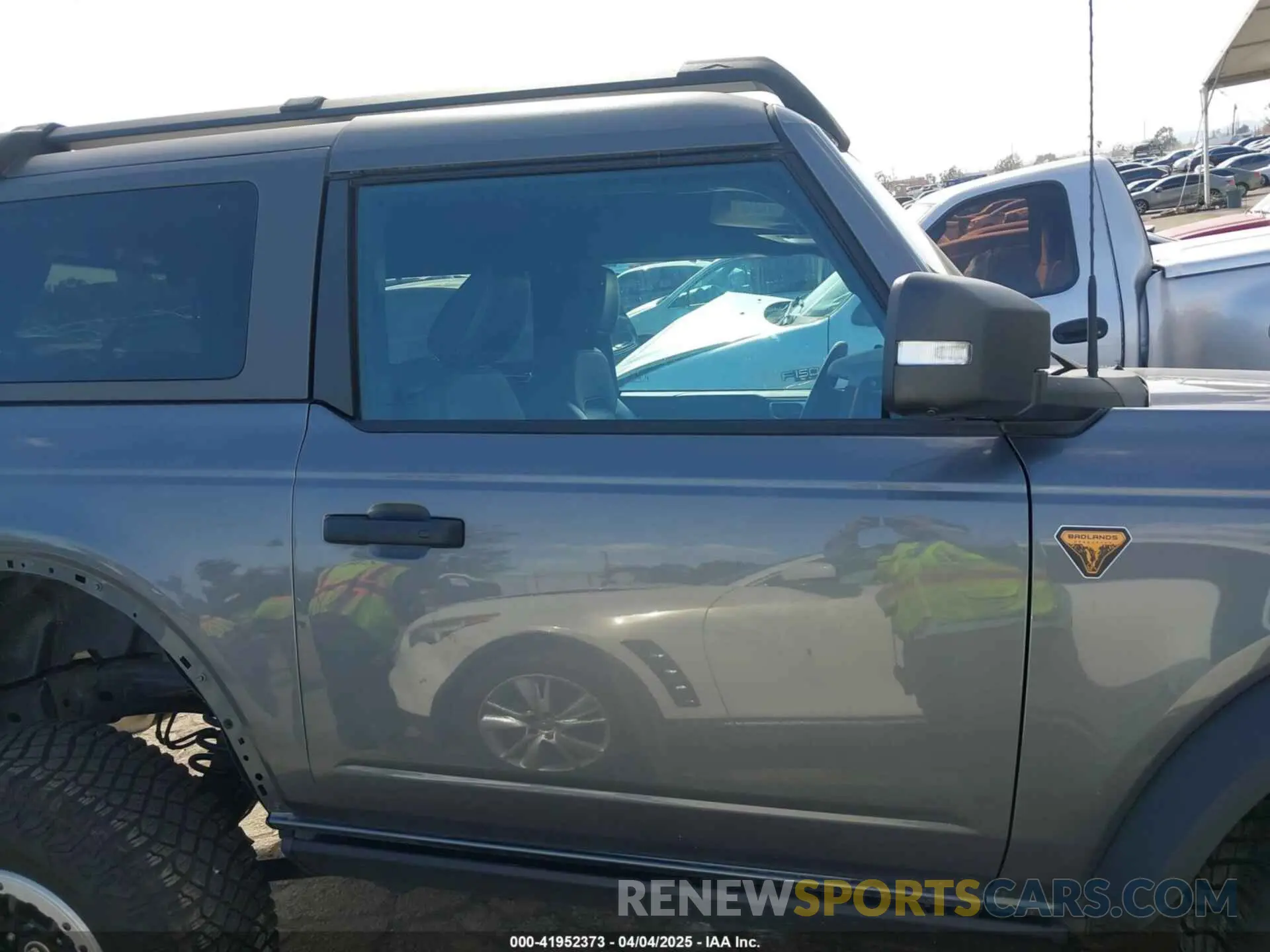14 fotografías del automóvil dañado 1FMDE5CP4PLB46012 FORD BRONCO 2023