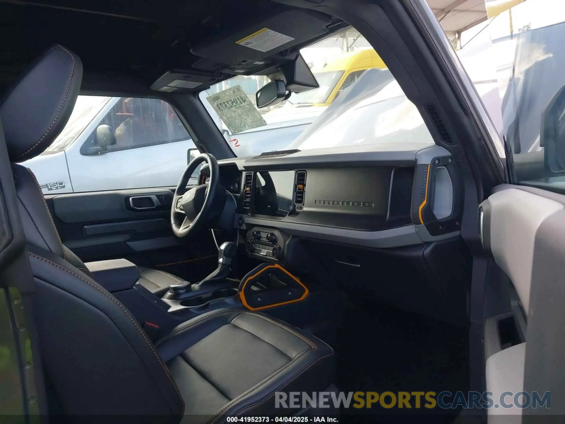 5 fotografías del automóvil dañado 1FMDE5CP4PLB46012 FORD BRONCO 2023