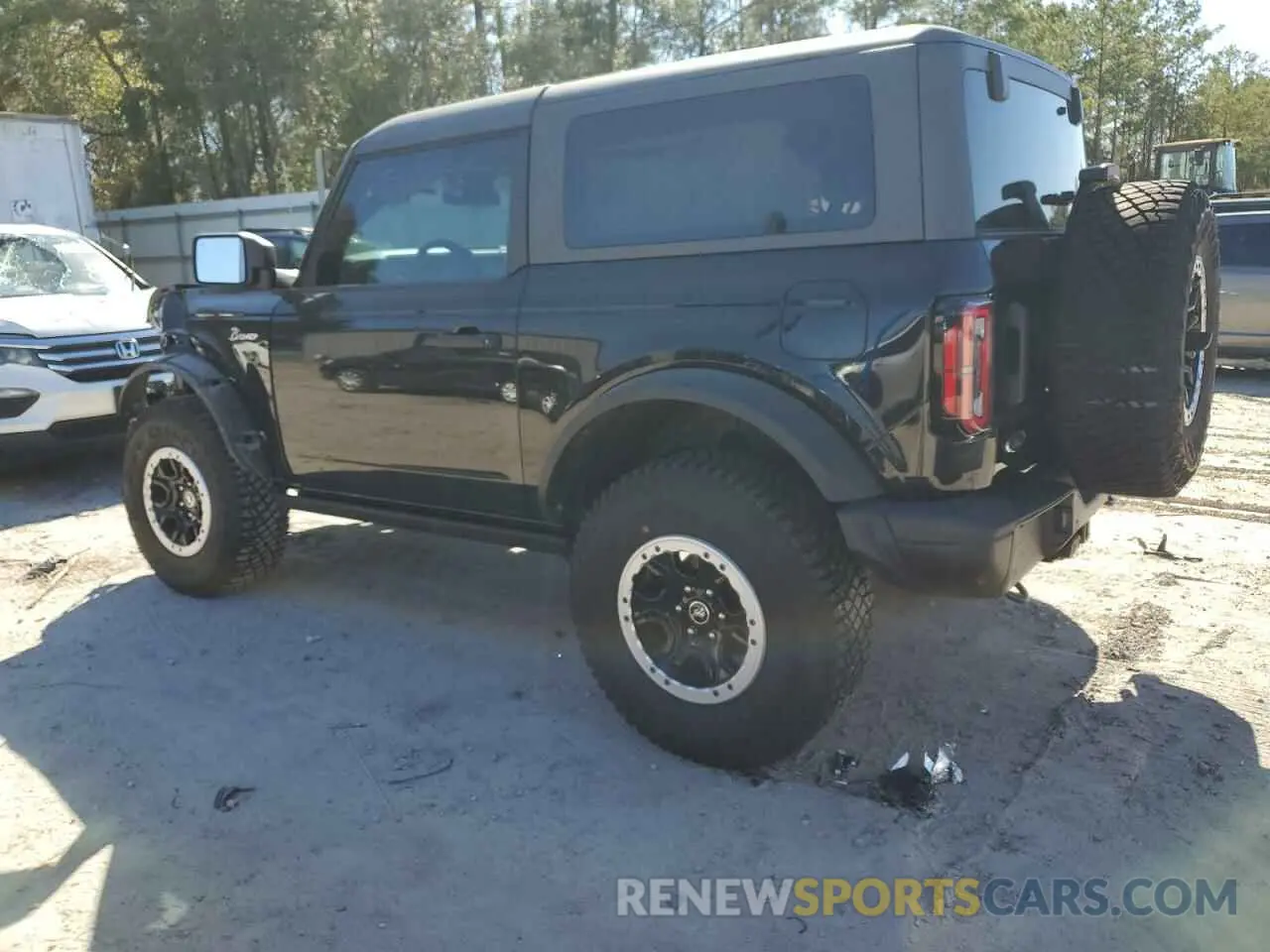 2 fotografías del automóvil dañado 1FMDE5CP6PLB31740 FORD BRONCO 2023