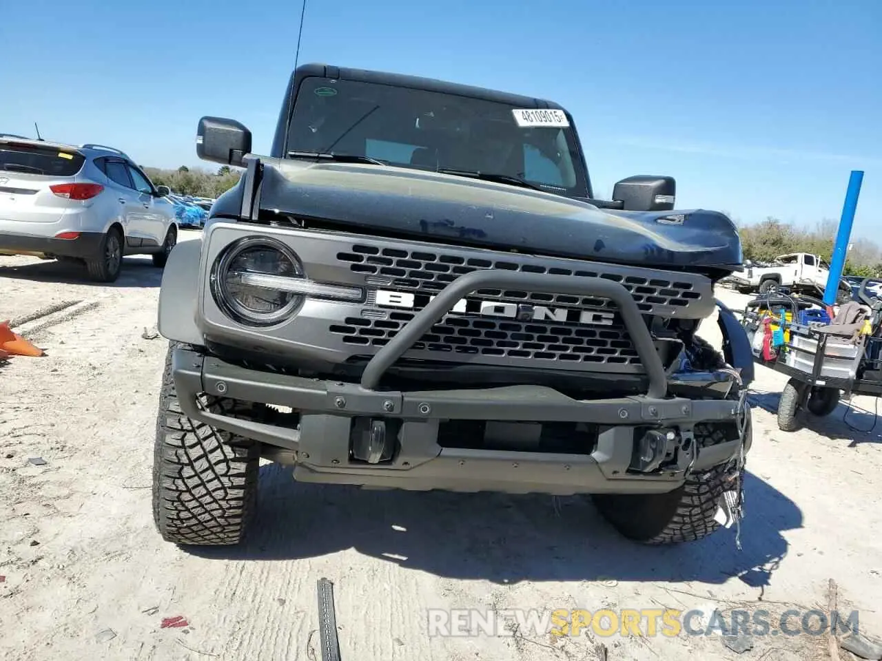 5 fotografías del automóvil dañado 1FMDE5CP6PLB31740 FORD BRONCO 2023