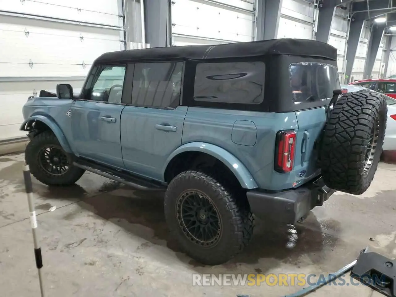 2 fotografías del automóvil dañado 1FMDE5DH0PLB18716 FORD BRONCO 2023