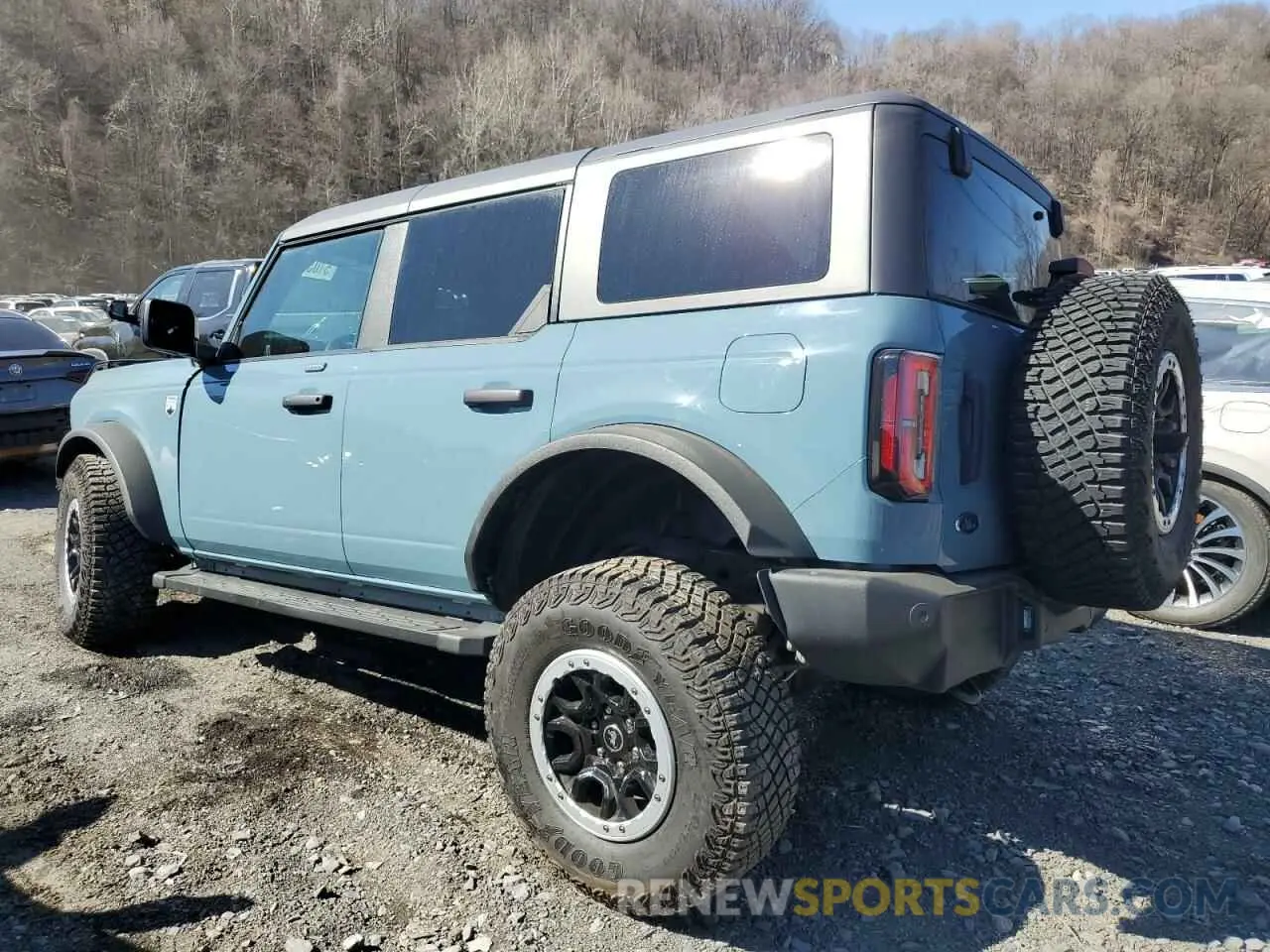 2 fotografías del automóvil dañado 1FMDE5DH1PLB44032 FORD BRONCO 2023