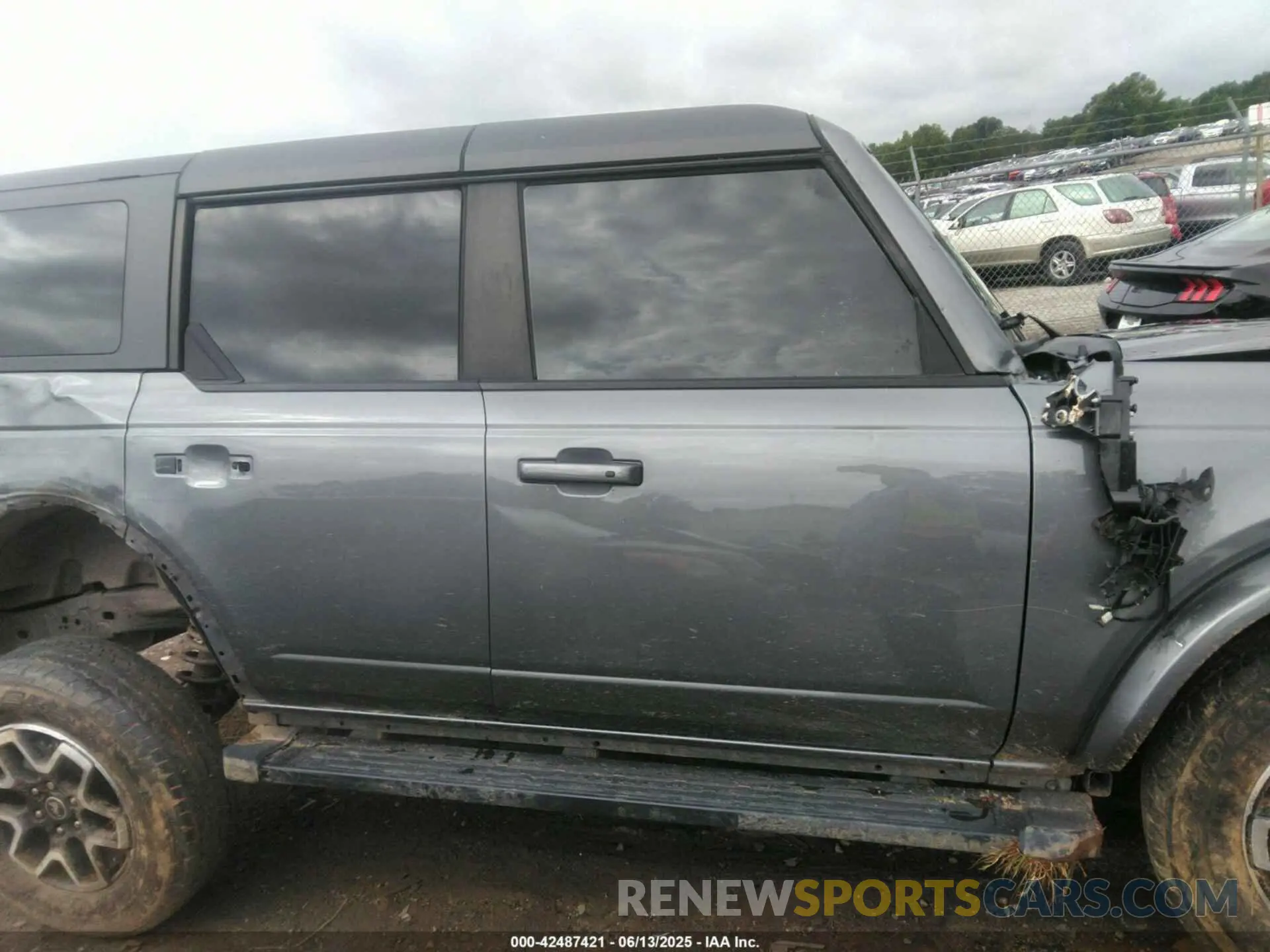 13 fotografías del automóvil dañado 1FMEE5BP0PLB18858 FORD BRONCO 2023