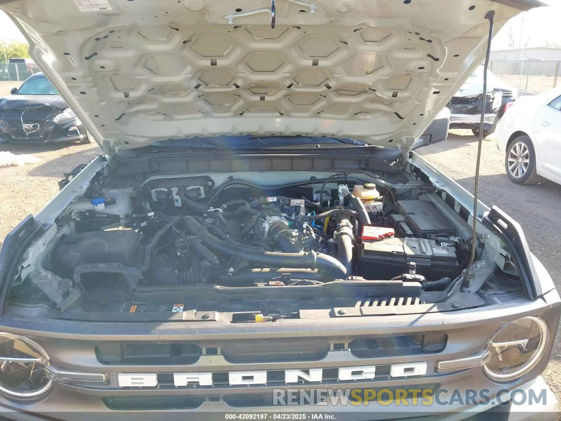 10 fotografías del automóvil dañado 1FMEE5BP3PLB54172 FORD BRONCO 2023