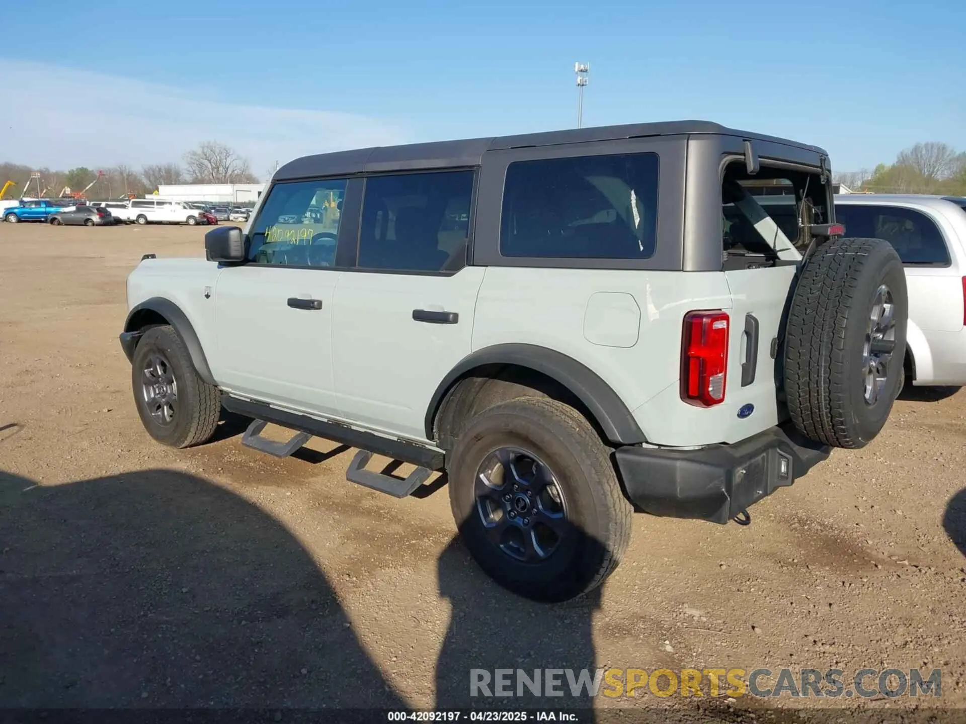 3 fotografías del automóvil dañado 1FMEE5BP3PLB54172 FORD BRONCO 2023