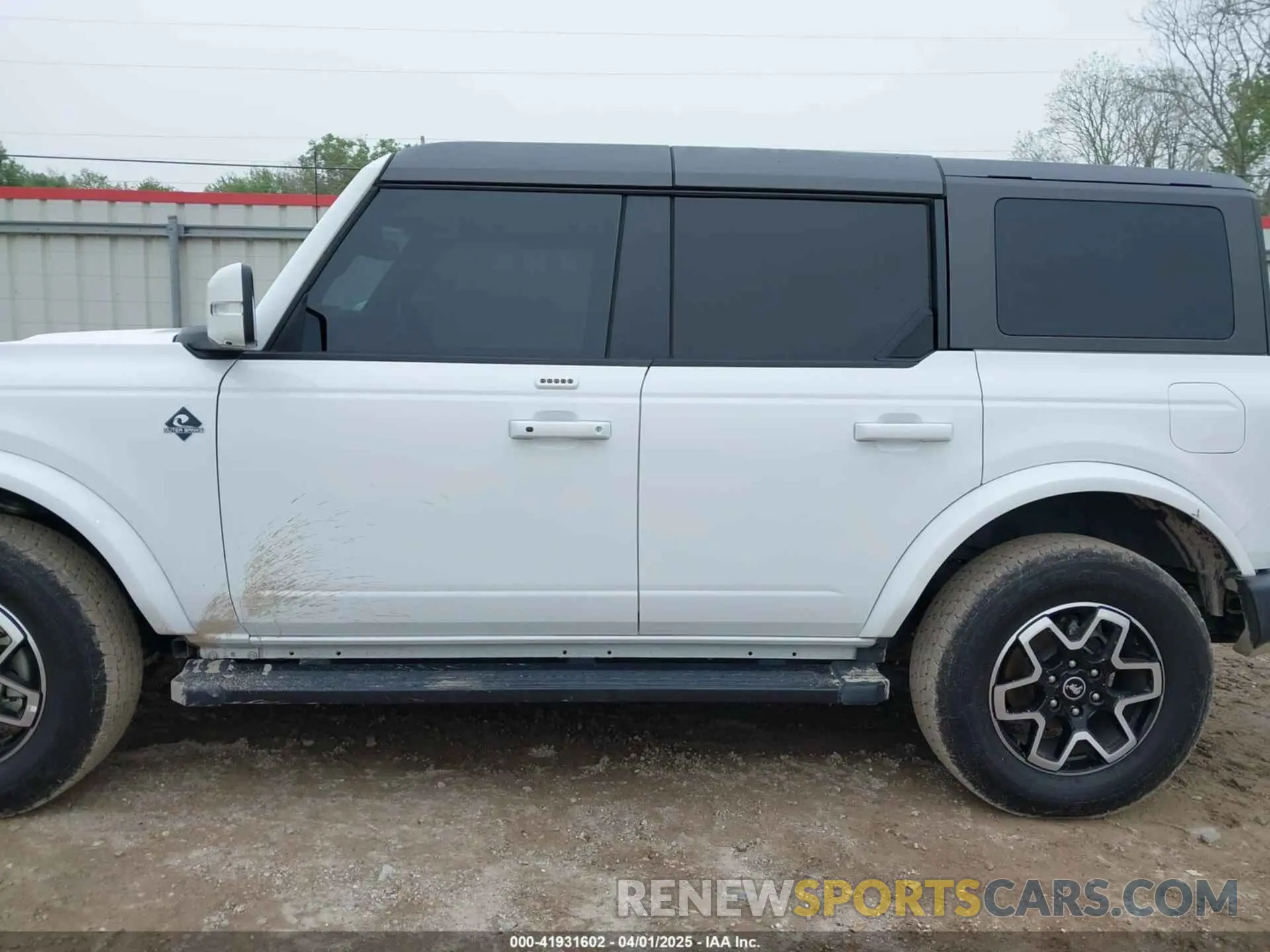 14 fotografías del automóvil dañado 1FMEE5BP4PLC18851 FORD BRONCO 2023
