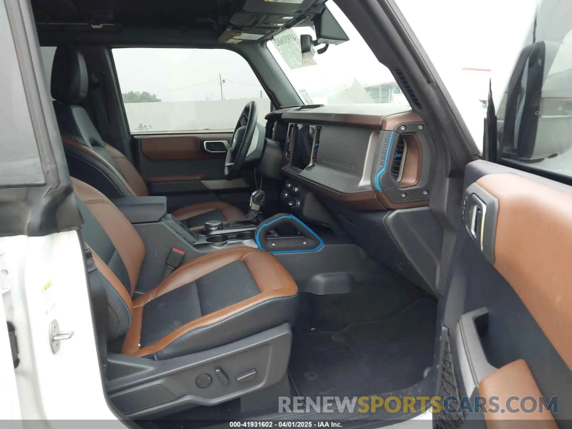 5 fotografías del automóvil dañado 1FMEE5BP4PLC18851 FORD BRONCO 2023