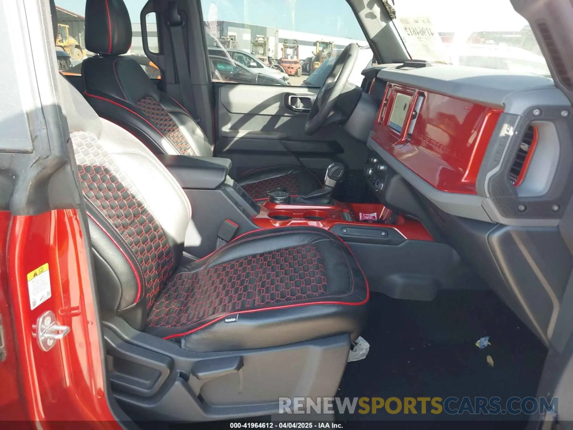 5 fotografías del automóvil dañado 1FMEE5BP6PLB00140 FORD BRONCO 2023