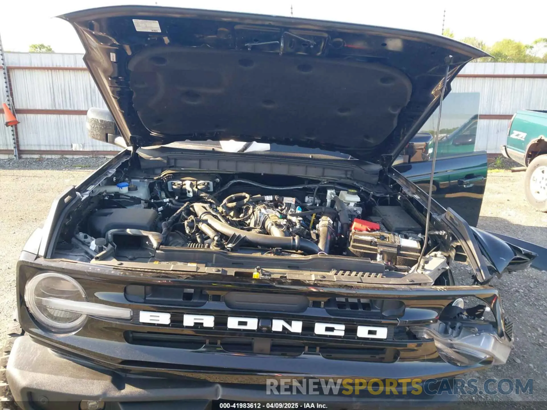 10 fotografías del automóvil dañado 1FMEE5BP7PLB75882 FORD BRONCO 2023