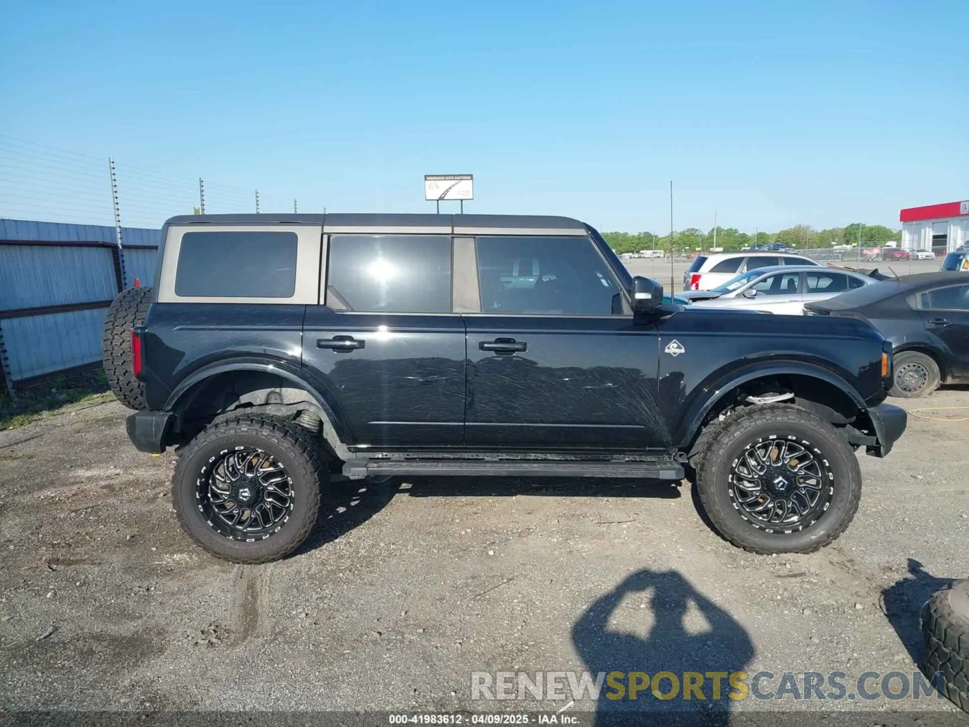 14 fotografías del automóvil dañado 1FMEE5BP7PLB75882 FORD BRONCO 2023