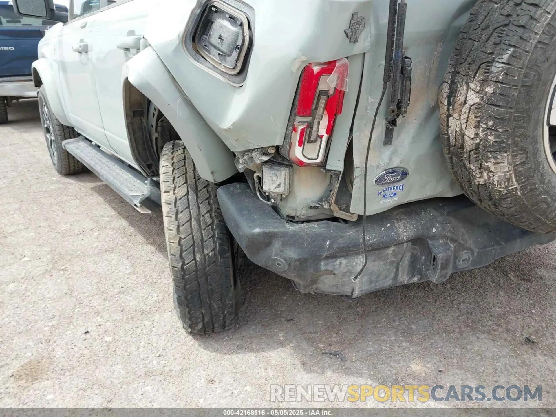 17 fotografías del automóvil dañado 1FMEE5BP9PLA97587 FORD BRONCO 2023