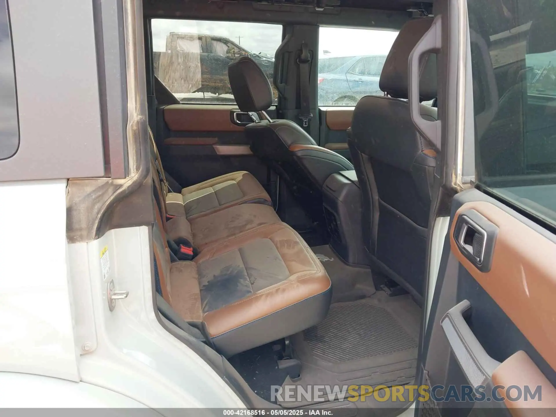 8 fotografías del automóvil dañado 1FMEE5BP9PLA97587 FORD BRONCO 2023