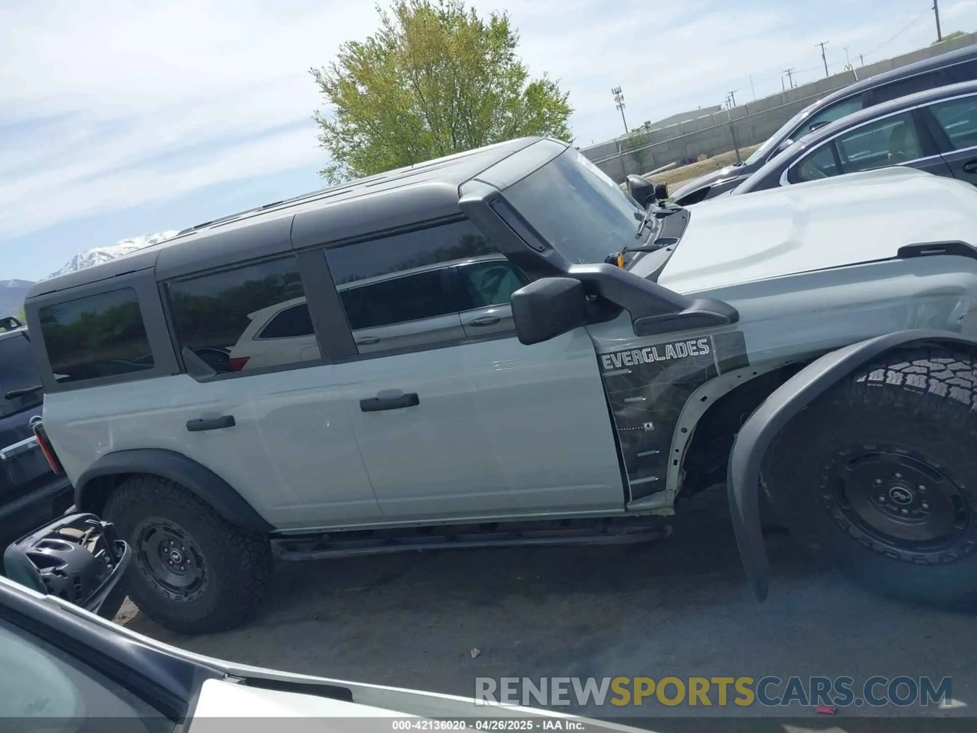 13 fotografías del automóvil dañado 1FMEE5DHXPLB22549 FORD BRONCO 2023