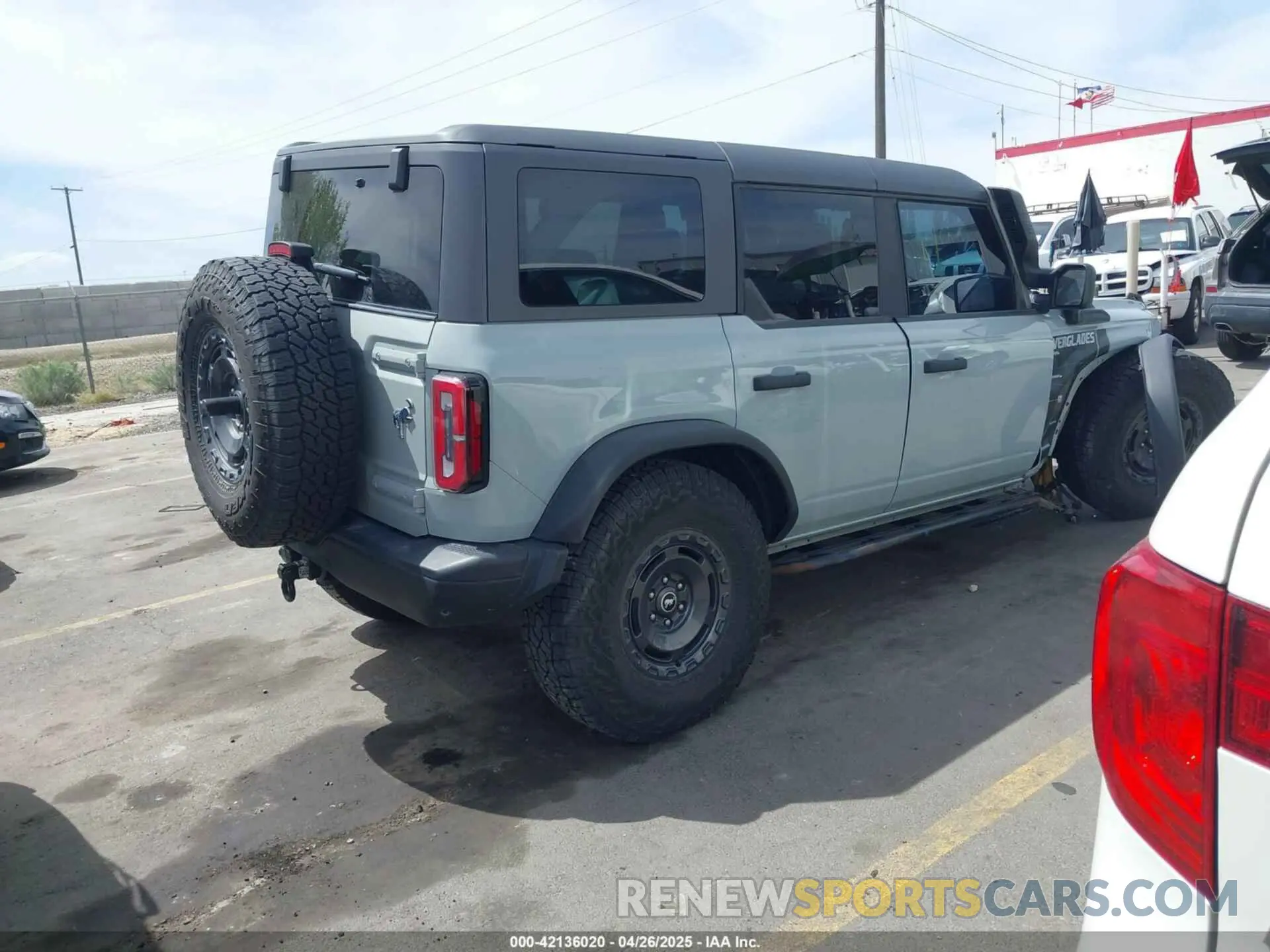 4 fotografías del automóvil dañado 1FMEE5DHXPLB22549 FORD BRONCO 2023
