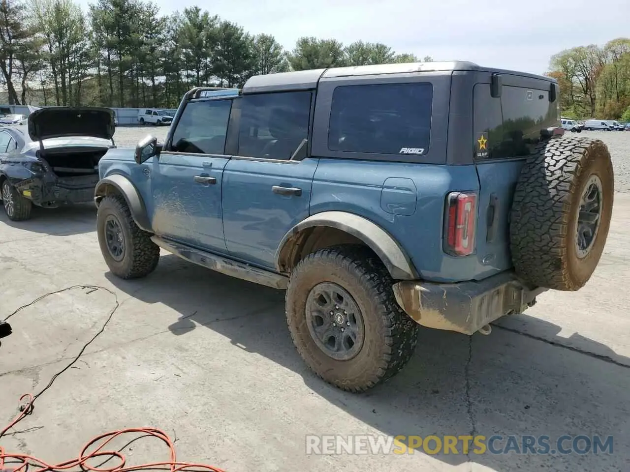 2 fotografías del automóvil dañado 1FMEE5DP0PLB83500 FORD BRONCO 2023