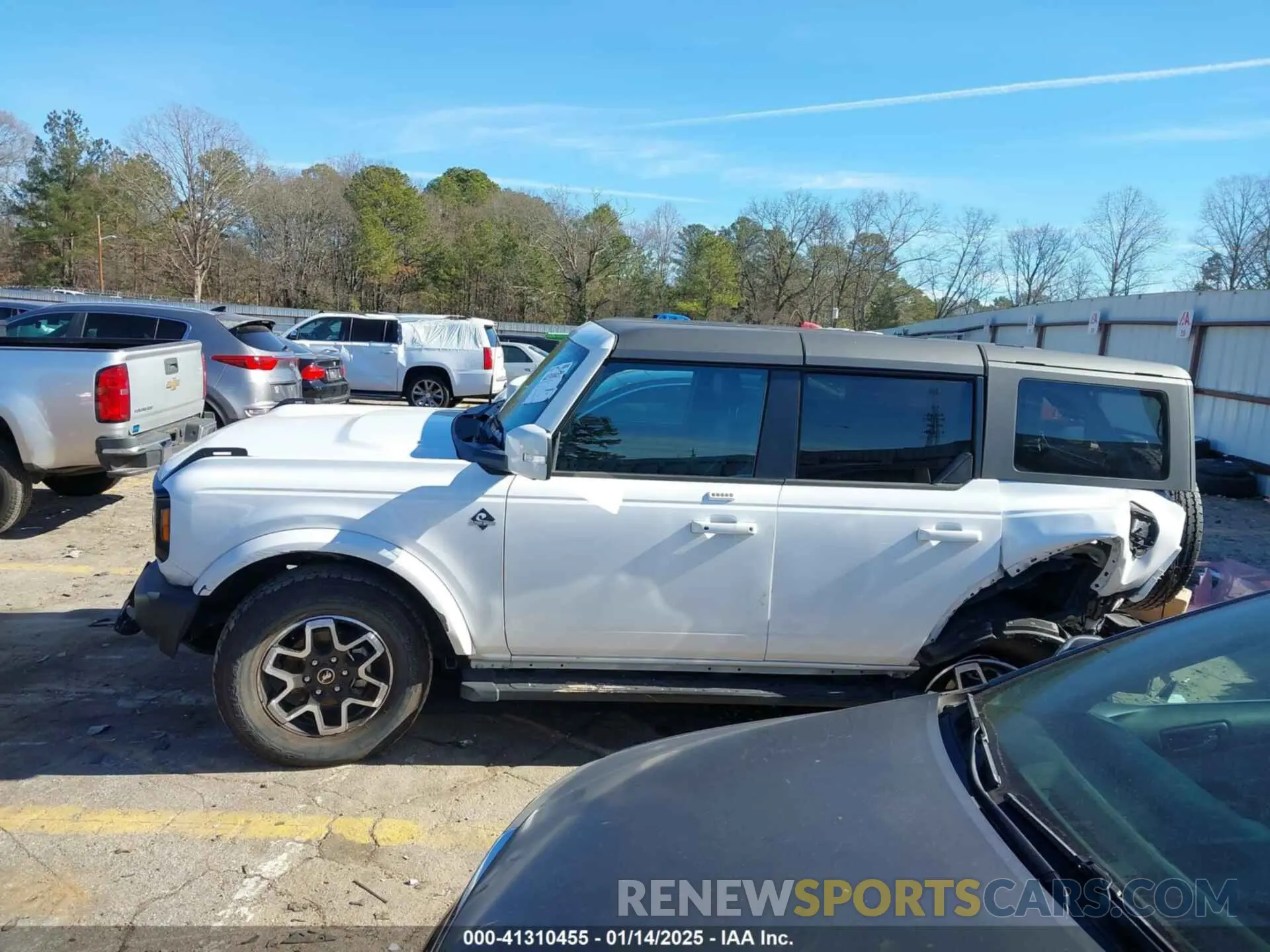 13 fotografías del automóvil dañado 1FMEE5DP0PLC16138 FORD BRONCO 2023