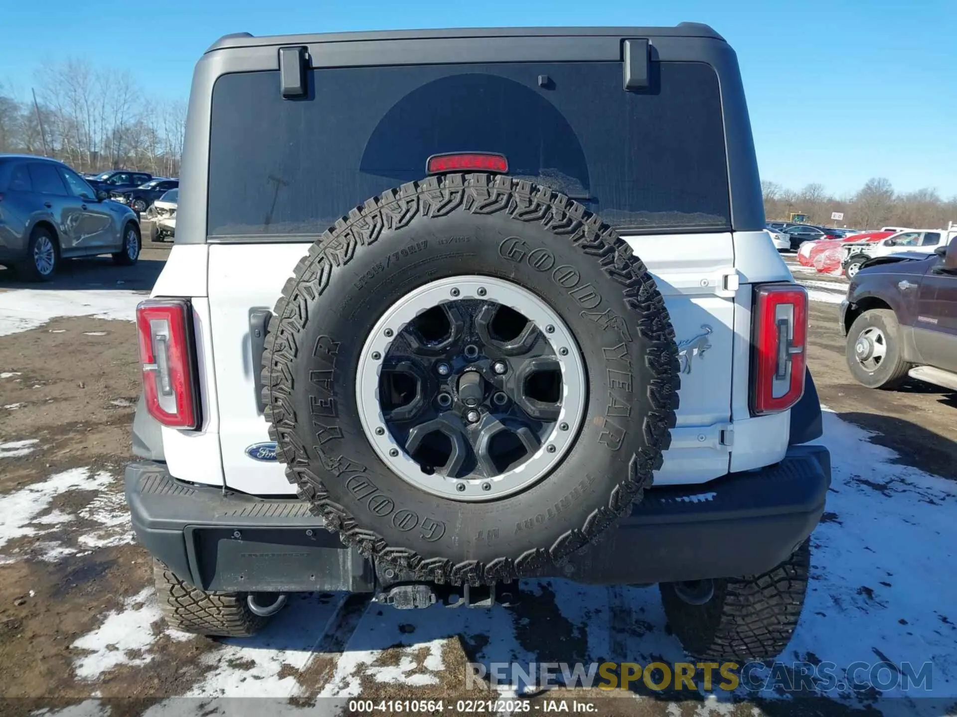 16 fotografías del automóvil dañado 1FMEE5DP1PLC08565 FORD BRONCO 2023