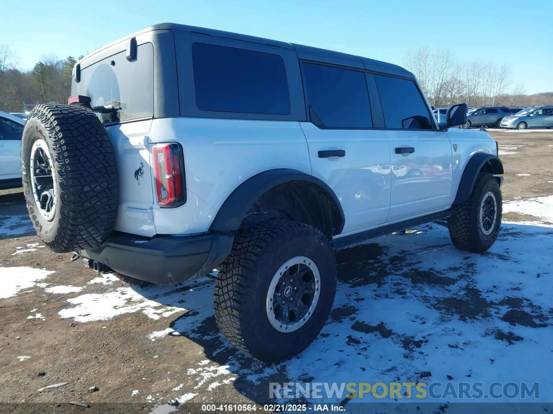 4 fotografías del automóvil dañado 1FMEE5DP1PLC08565 FORD BRONCO 2023