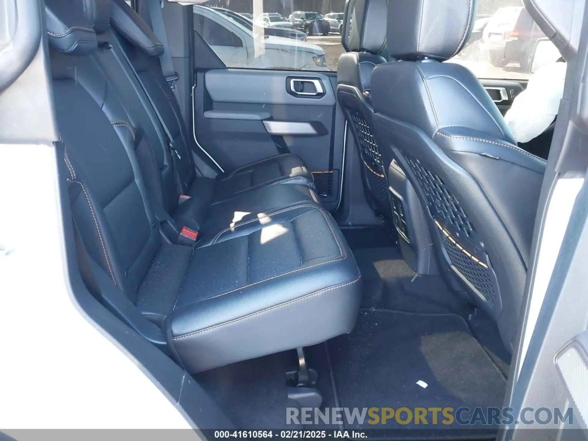 8 fotografías del automóvil dañado 1FMEE5DP1PLC08565 FORD BRONCO 2023