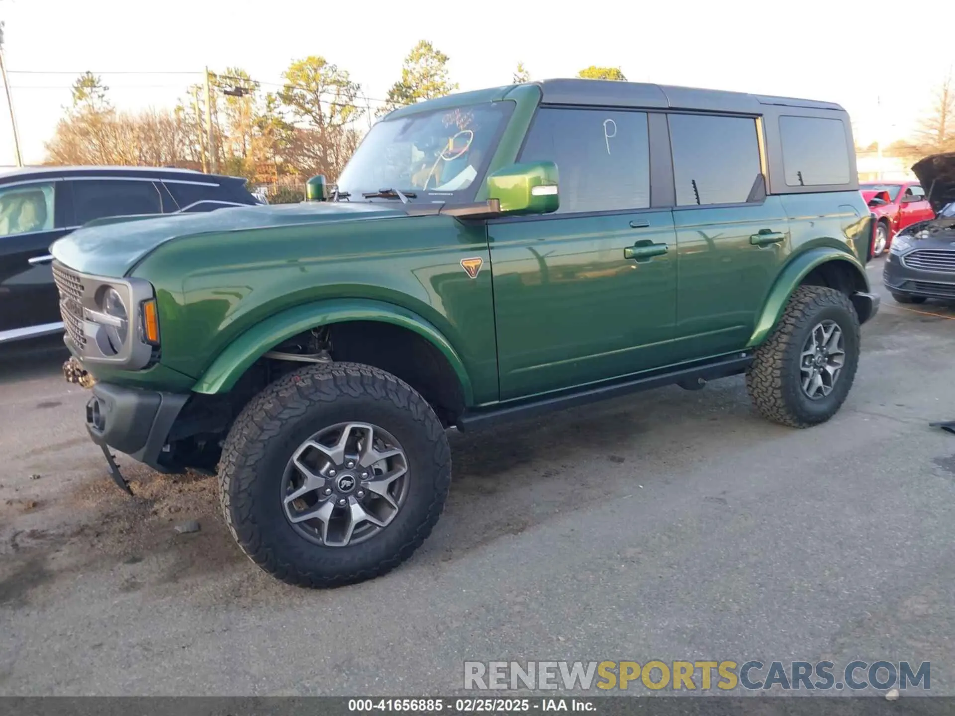 2 fotografías del automóvil dañado 1FMEE5DP2PLB43810 FORD BRONCO 2023