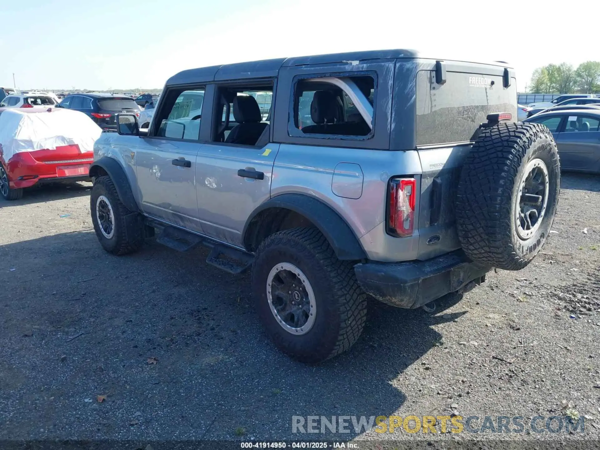 3 fotografías del automóvil dañado 1FMEE5DP2PLB52734 FORD BRONCO 2023