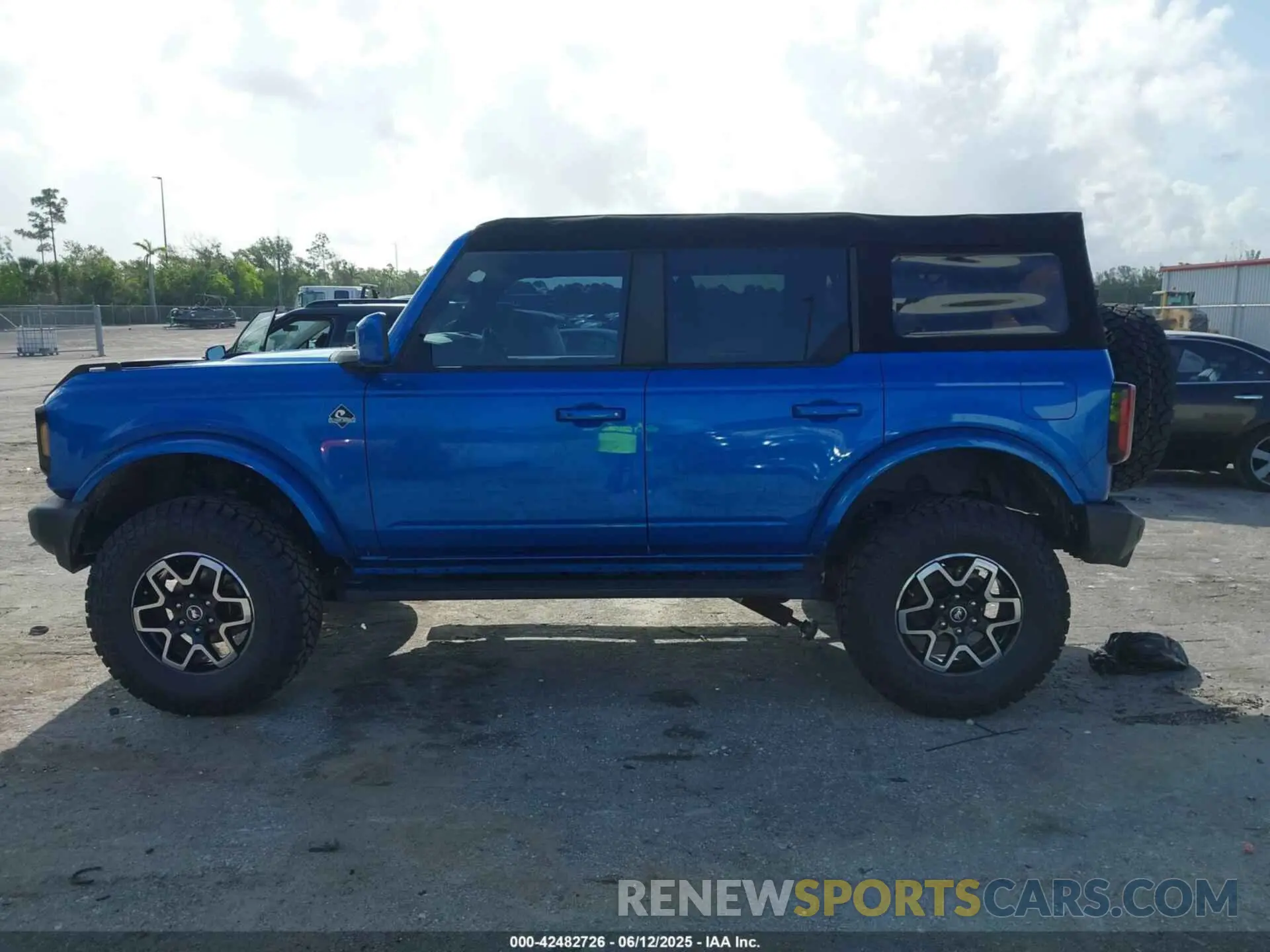 14 fotografías del automóvil dañado 1FMEE5DP3PLB07592 FORD BRONCO 2023