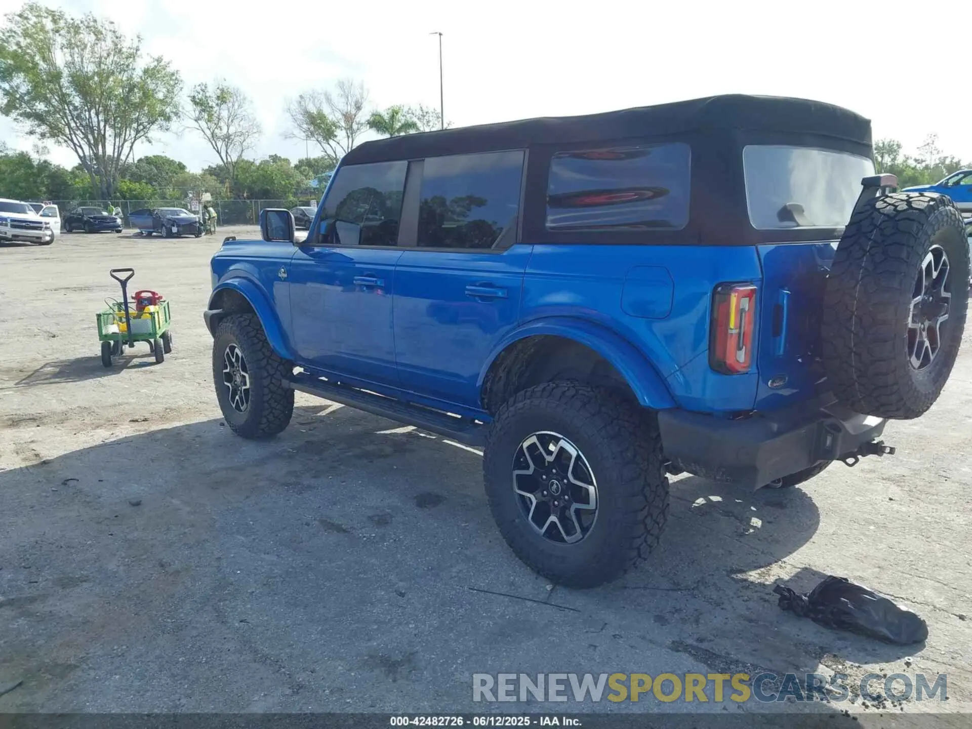 3 fotografías del automóvil dañado 1FMEE5DP3PLB07592 FORD BRONCO 2023