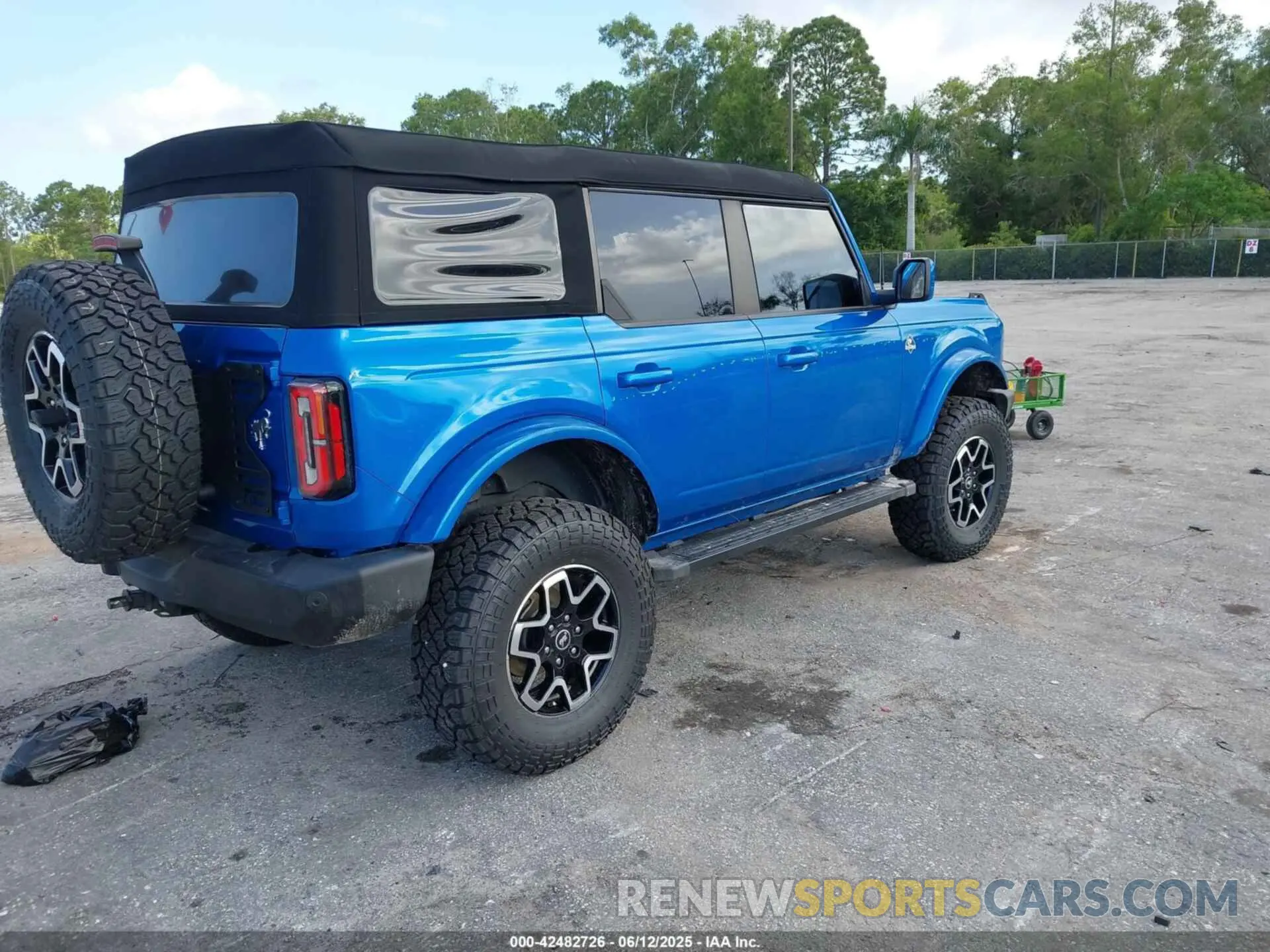 4 fotografías del automóvil dañado 1FMEE5DP3PLB07592 FORD BRONCO 2023