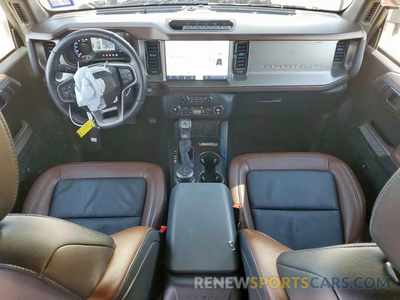 8 fotografías del automóvil dañado 1FMEE5DP4PLA96702 FORD BRONCO 2023