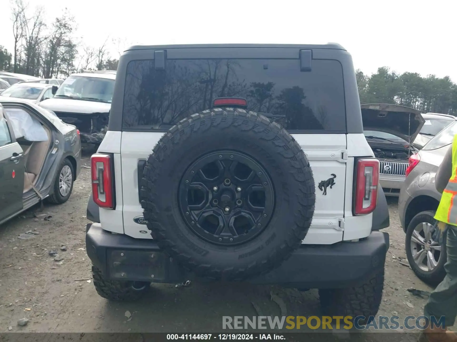 15 fotografías del automóvil dañado 1FMEE5DP7PLB52177 FORD BRONCO 2023