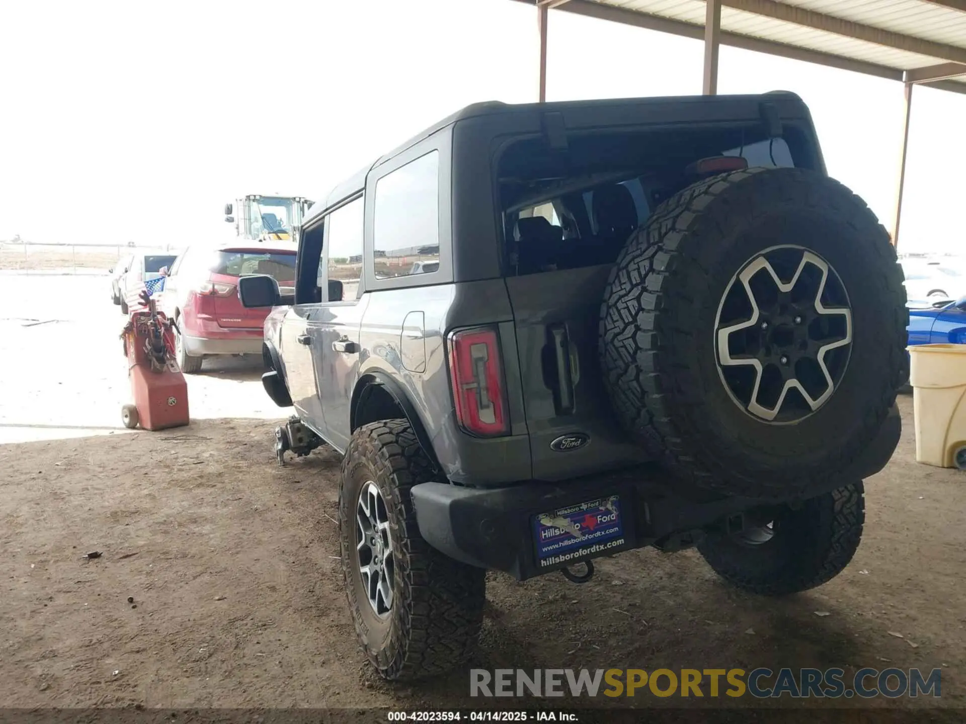3 fotografías del automóvil dañado 1FMEE5DP8PLA91454 FORD BRONCO 2023