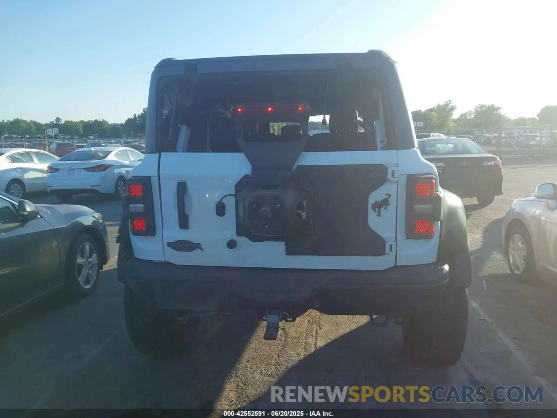 16 fotografías del automóvil dañado 1FMEE5JR0PLB23674 FORD BRONCO 2023