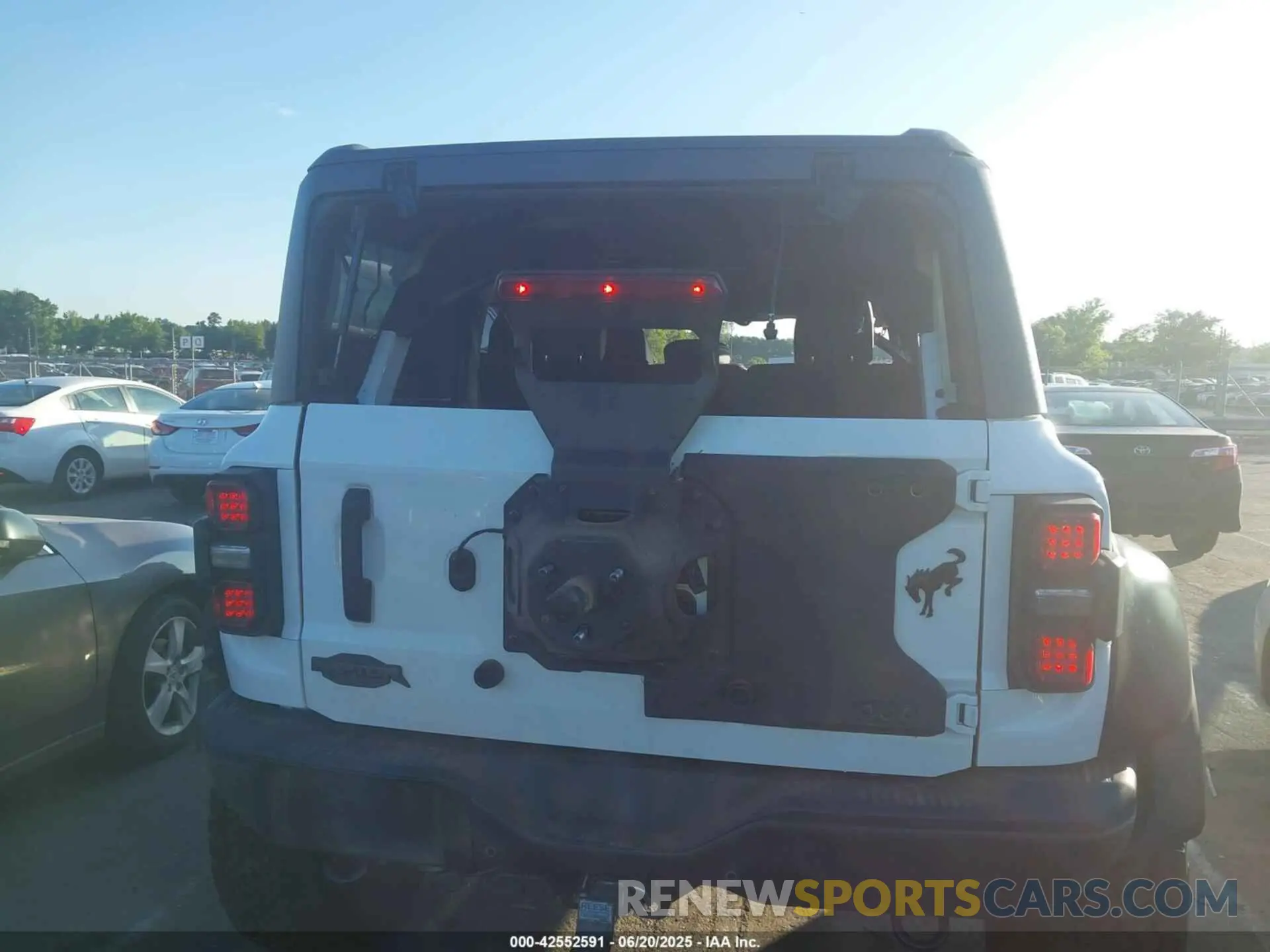 18 fotografías del automóvil dañado 1FMEE5JR0PLB23674 FORD BRONCO 2023