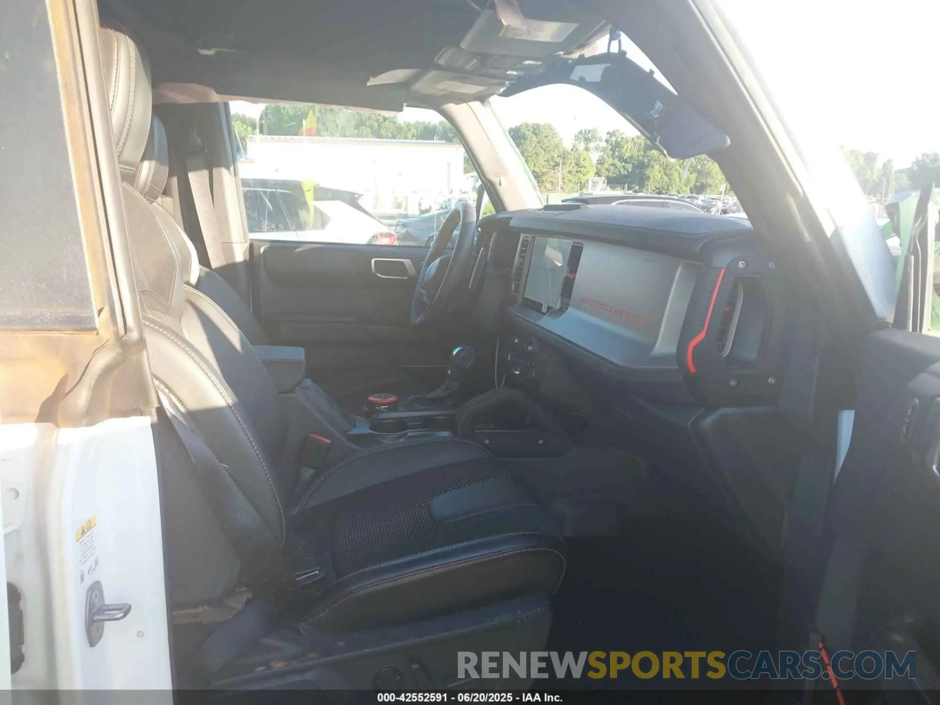 5 fotografías del automóvil dañado 1FMEE5JR0PLB23674 FORD BRONCO 2023