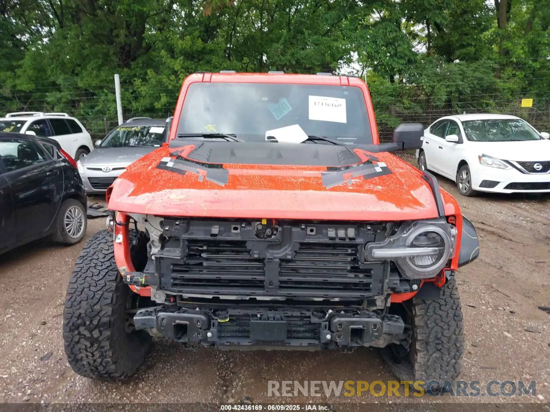 12 fotografías del automóvil dañado 1FMEE5JR2PLB23076 FORD BRONCO 2023