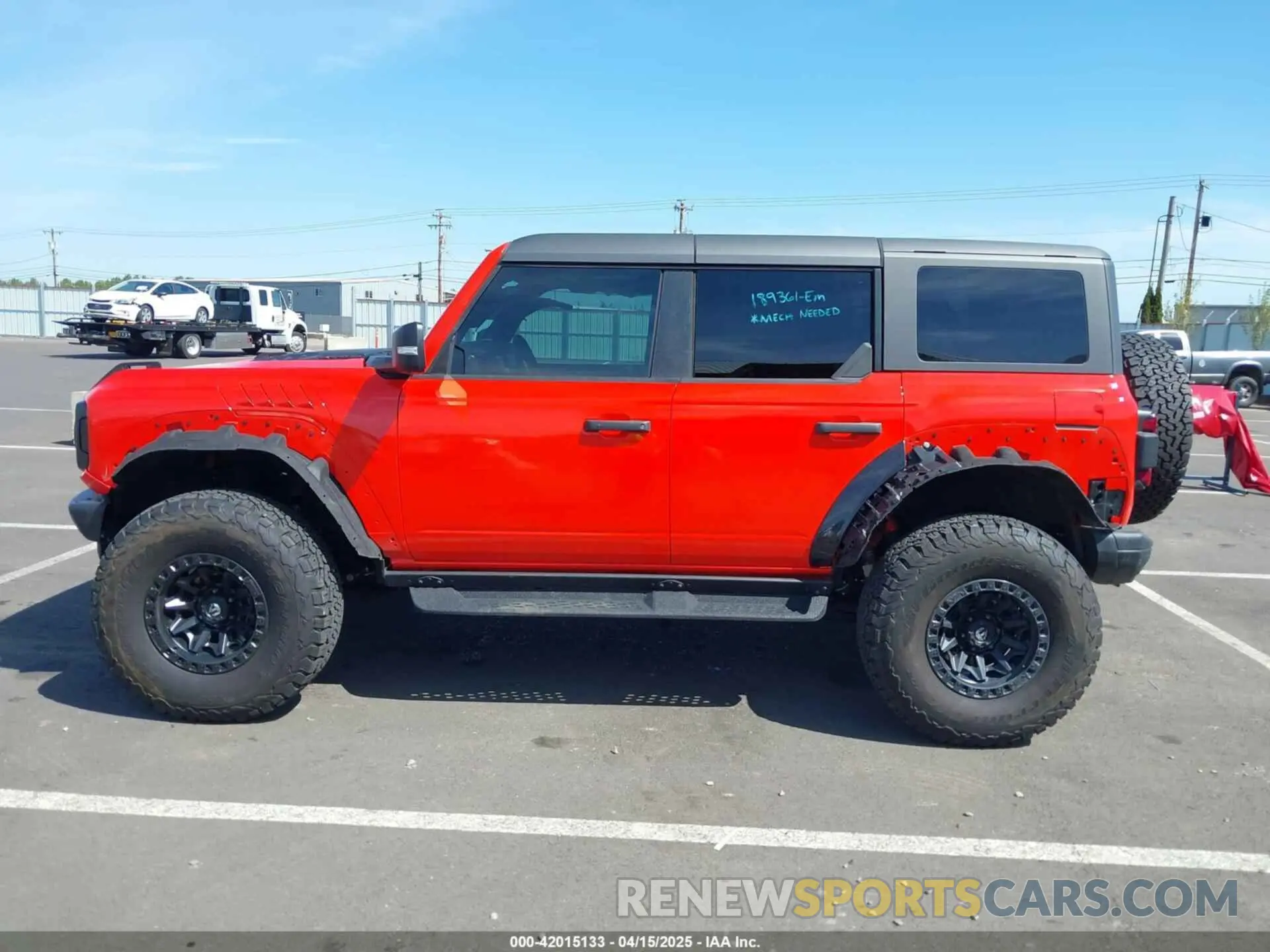 15 fotografías del automóvil dañado 1FMEE5JR5PLA93457 FORD BRONCO 2023