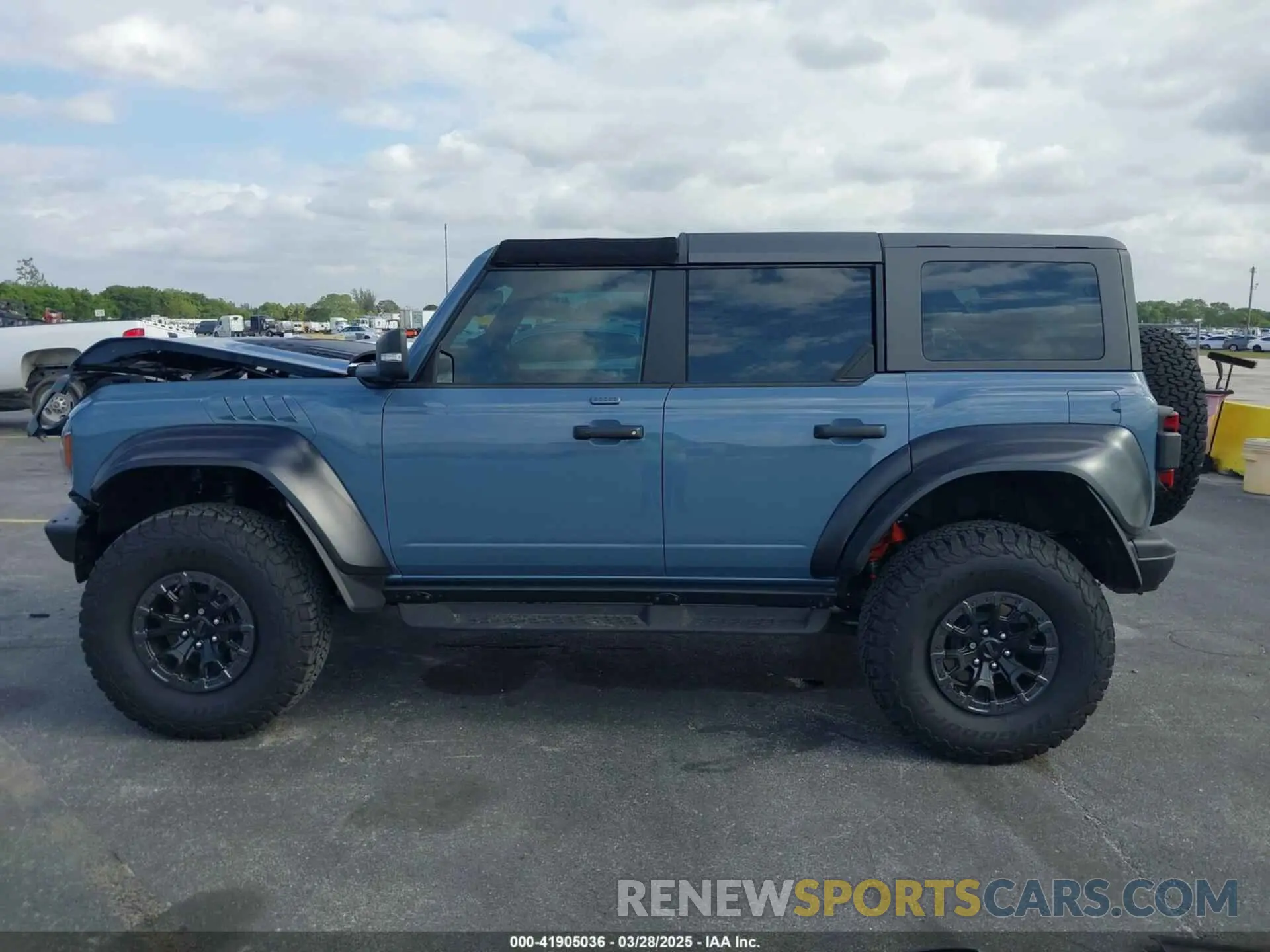 14 fotografías del automóvil dañado 1FMEE5JR6PLB05714 FORD BRONCO 2023