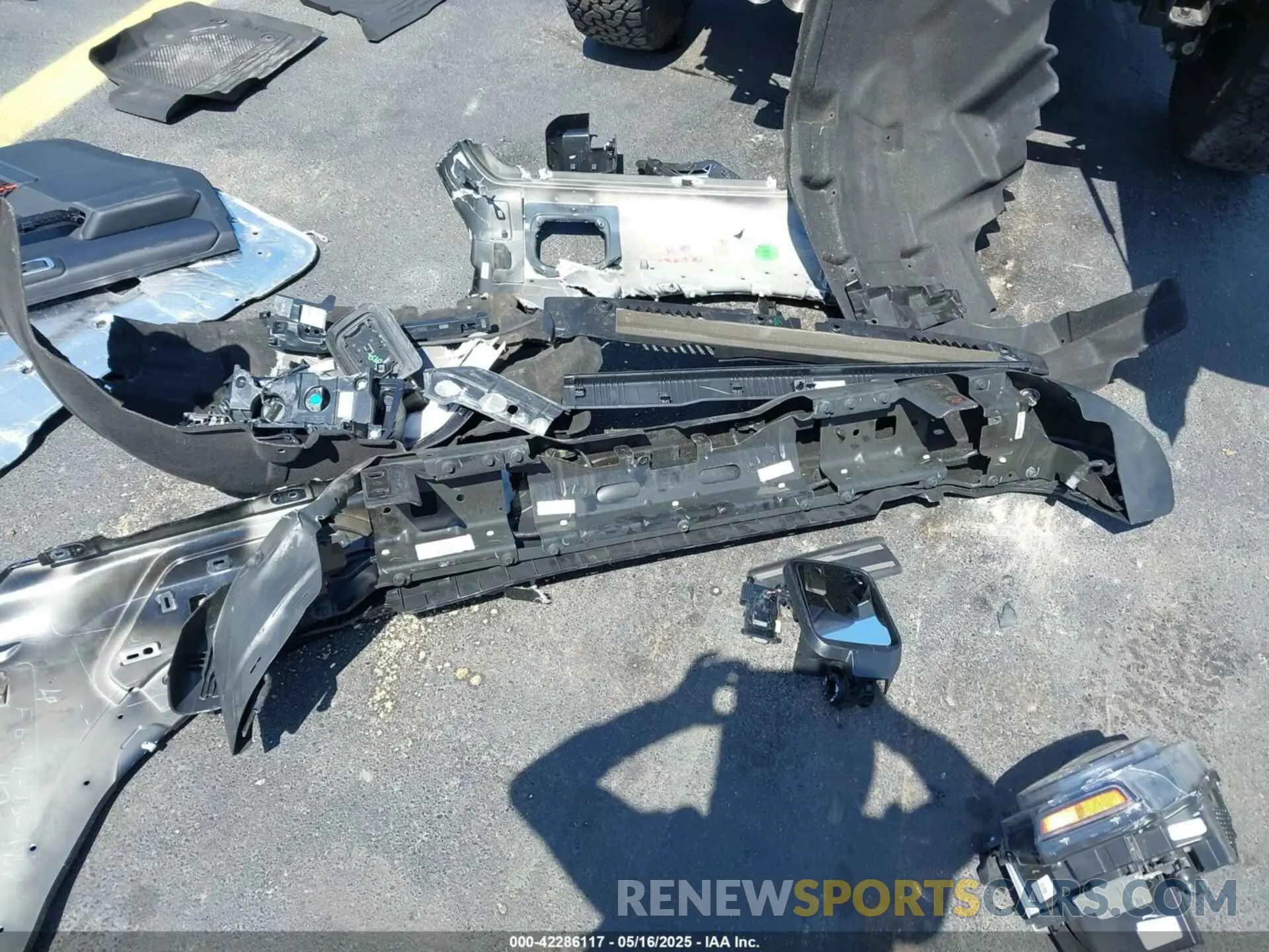 12 fotografías del automóvil dañado 1FMEE5JR7PLA93377 FORD BRONCO 2023