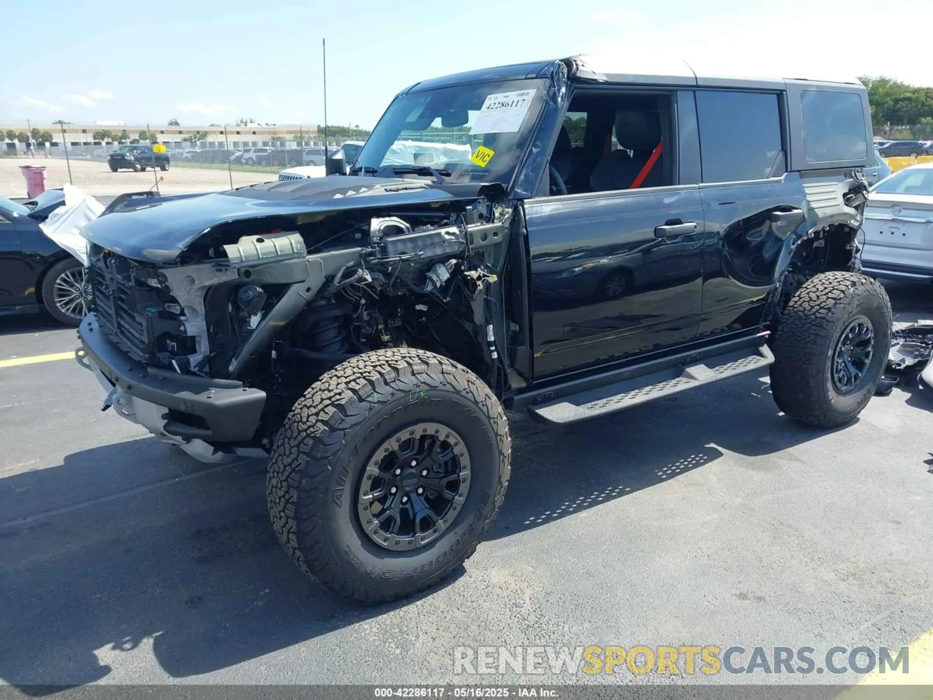 2 fotografías del automóvil dañado 1FMEE5JR7PLA93377 FORD BRONCO 2023