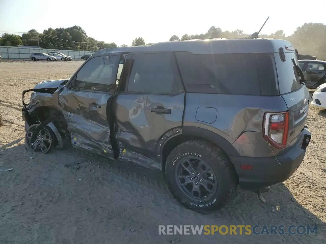 2 fotografías del automóvil dañado 3FMCR9B6XPRD38228 FORD BRONCO 2023