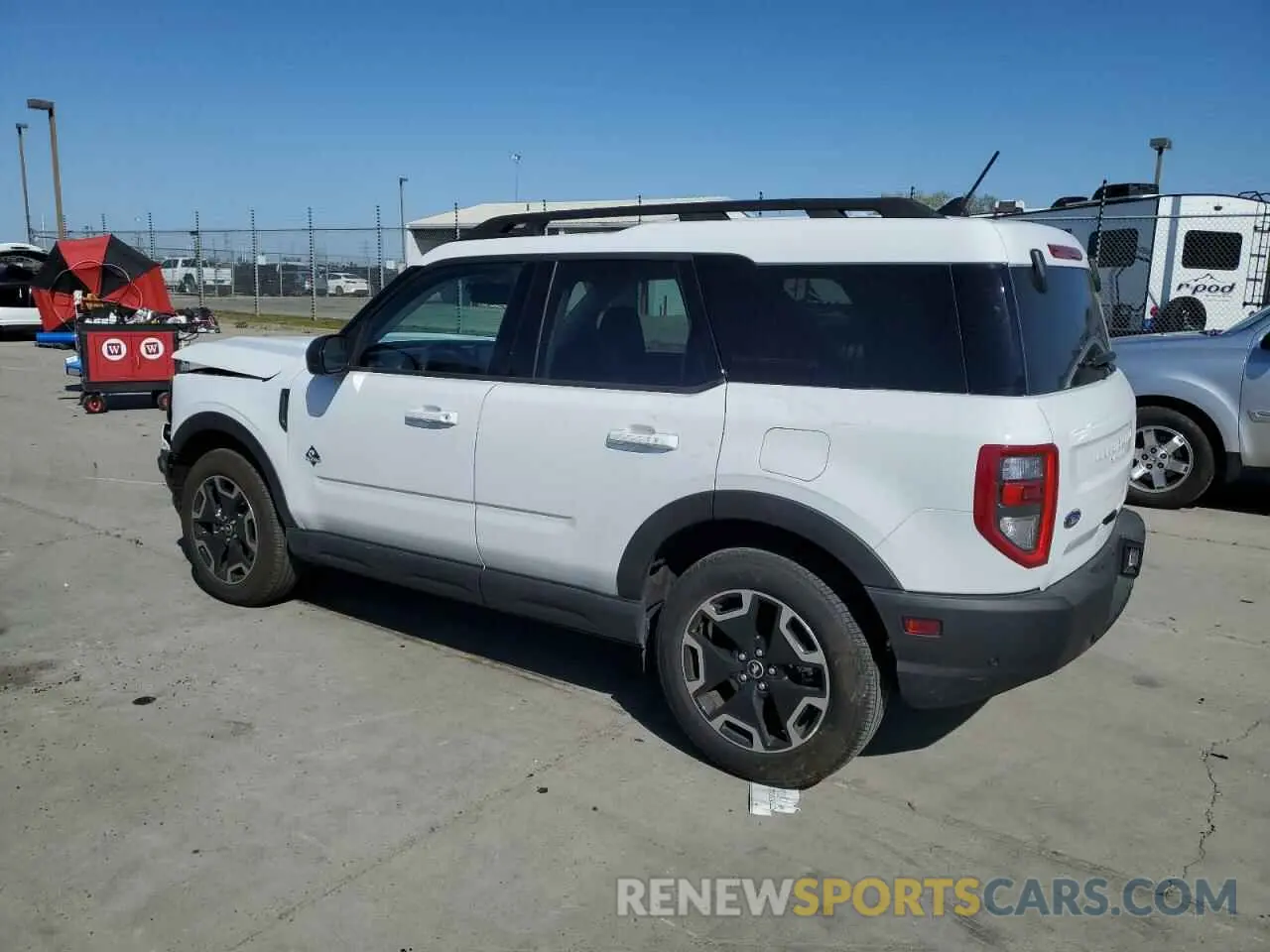 2 fotografías del automóvil dañado 3FMCR9C6XPRE23794 FORD BRONCO 2023