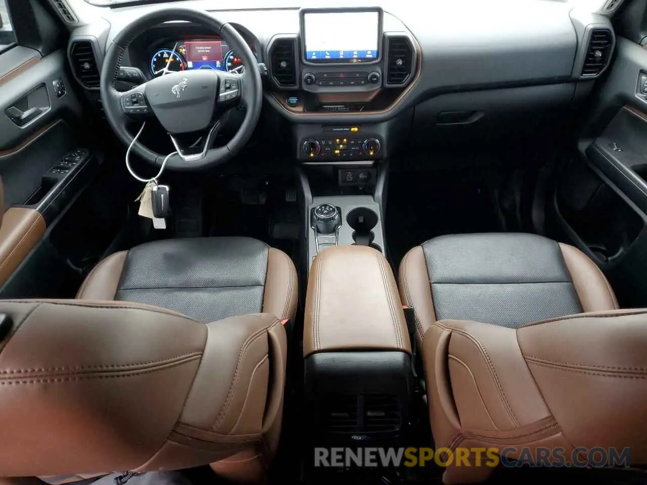 8 fotografías del automóvil dañado 3FMCR9D92PRD74745 FORD BRONCO 2023