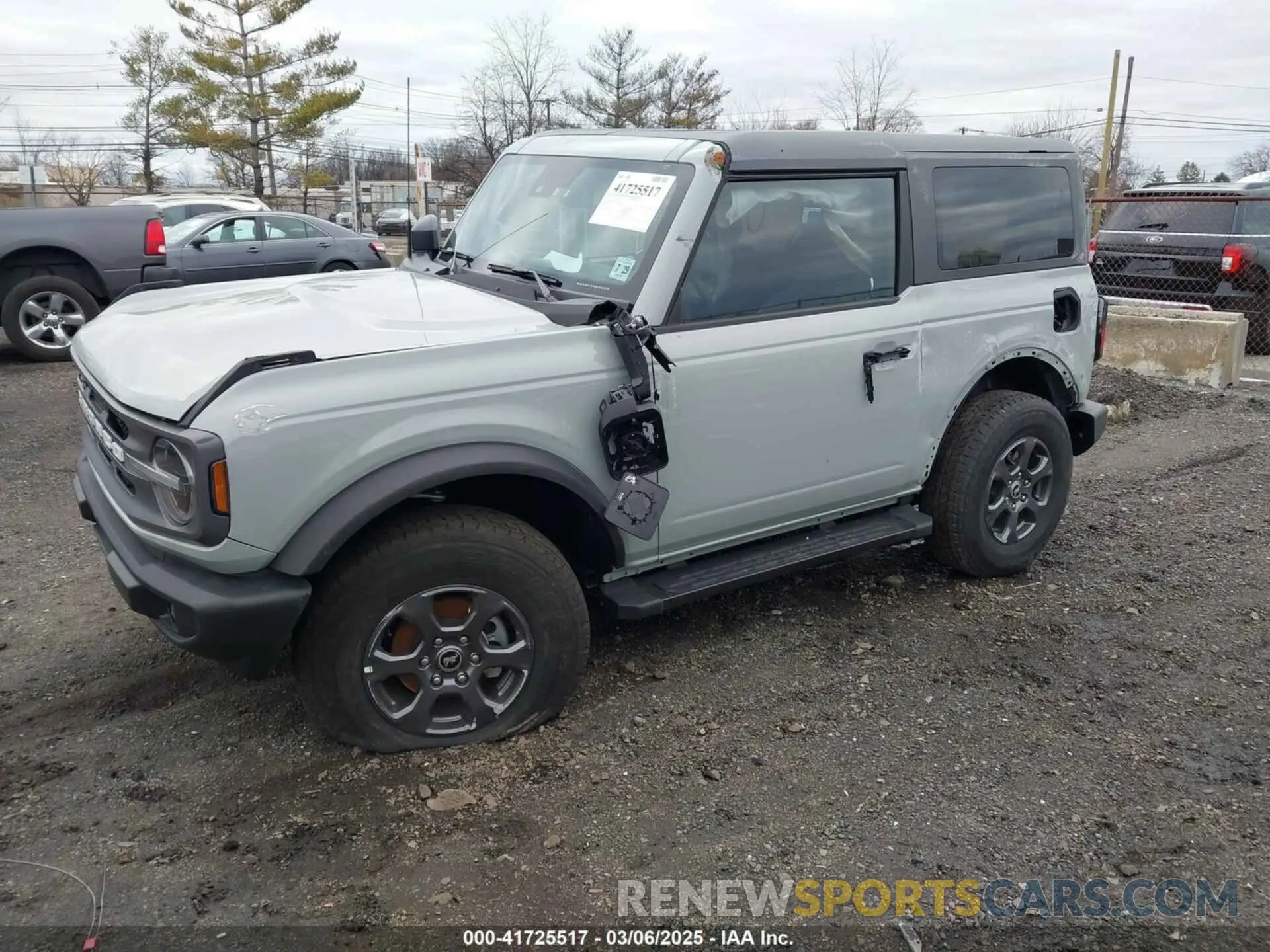 2 fotografías del automóvil dañado 1FMDE7AH8RLA22500 FORD BRONCO 2024