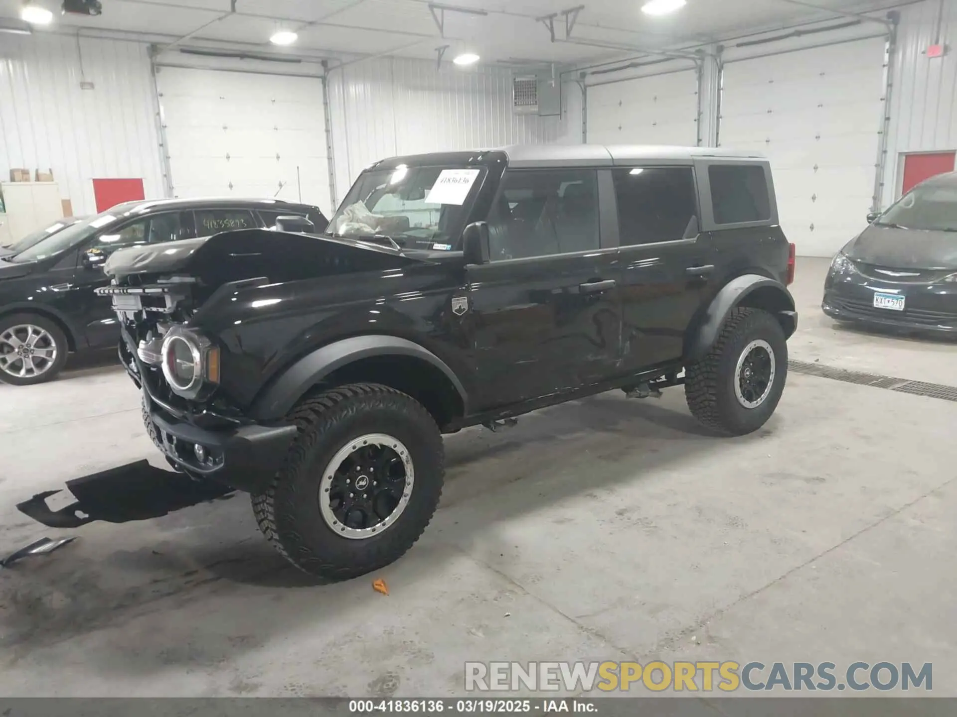 2 fotografías del automóvil dañado 1FMDE7BH2RLA67771 FORD BRONCO 2024