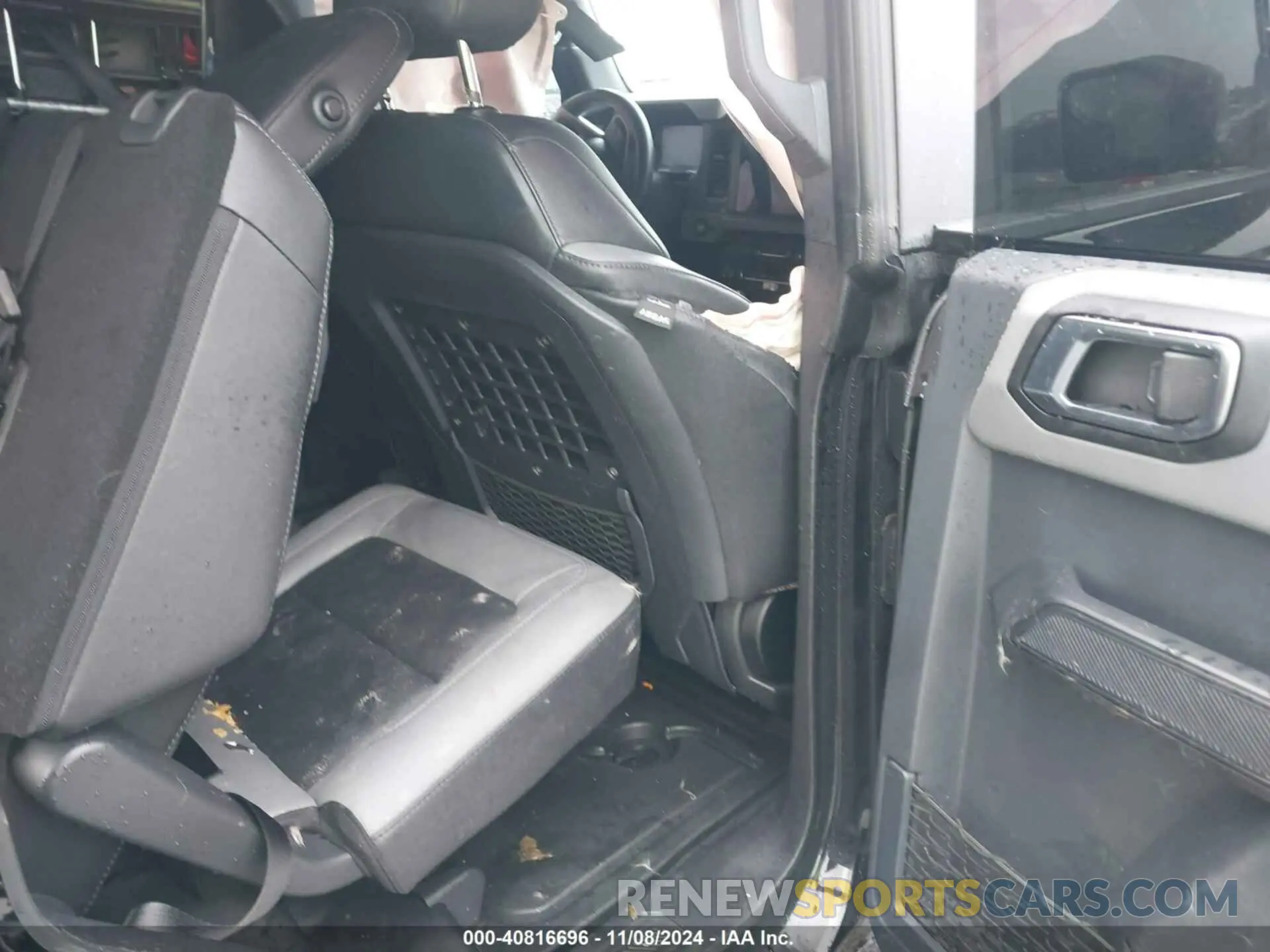 8 fotografías del automóvil dañado 1FMDE7BH6RLA03734 FORD BRONCO 2024